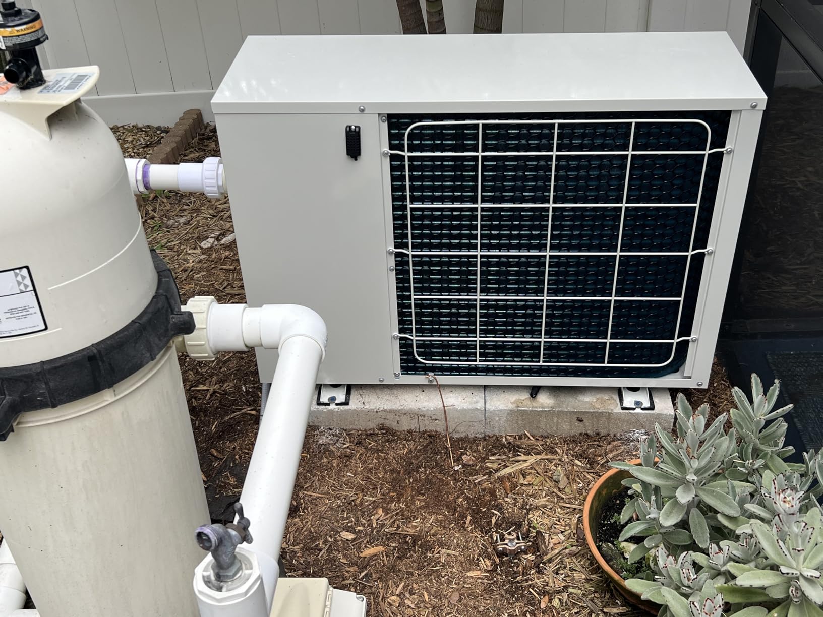 FibroPool FH270 70,000 BTU Pool Heat Pump - COP 5.77, 240V, 15,000 Gal | 70,000 BTU electric pool heat pump customer photo 1