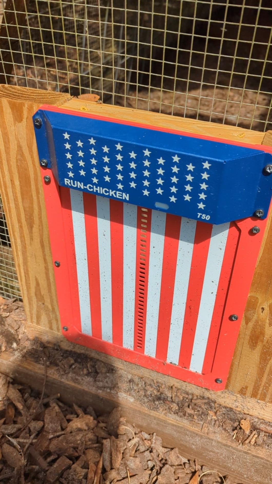 RUN-CHICKEN Door T50, Automatic Chicken Coop Door Opener, Battery Powered & Weatherproof Aluminum, Smart App & Timer Control, Predator Proof, Easy Install, Reliable All-Season Performance (USA) customer photo 1
