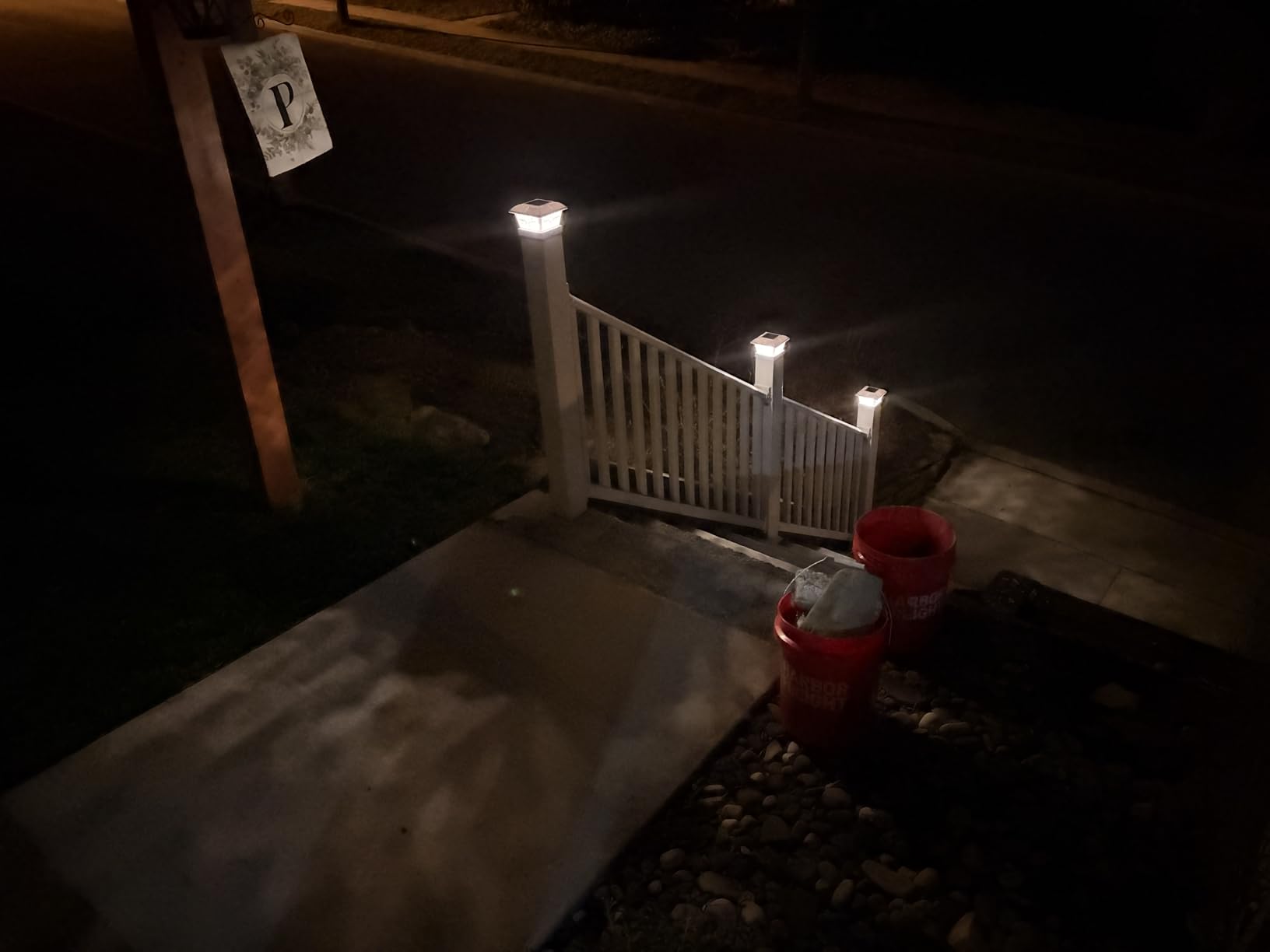 SIEDiNLAR Solar Post Cap Lights Outdoor 2 Modes, 4 Pack, White, Warm/White | Fence Post Lights, 8 LEDs for 4x4, 5x5 & 6x6 Vinyl/Wood Posts, Solar-Powered Waterproof for Patio, Deck, Garden & Yard Decor customer photo 2