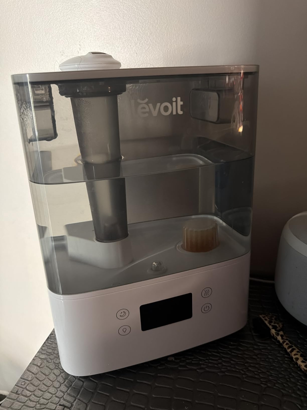 Levoit Classic300S Ultrasonic Smart Top Fill Humidifier, Large 6L Tank, 60H | APP & Voice Control, Essential Oil Diffuser, Humidity Setting with Sensor, Quiet Sleep Mode, Night Light customer photo 2