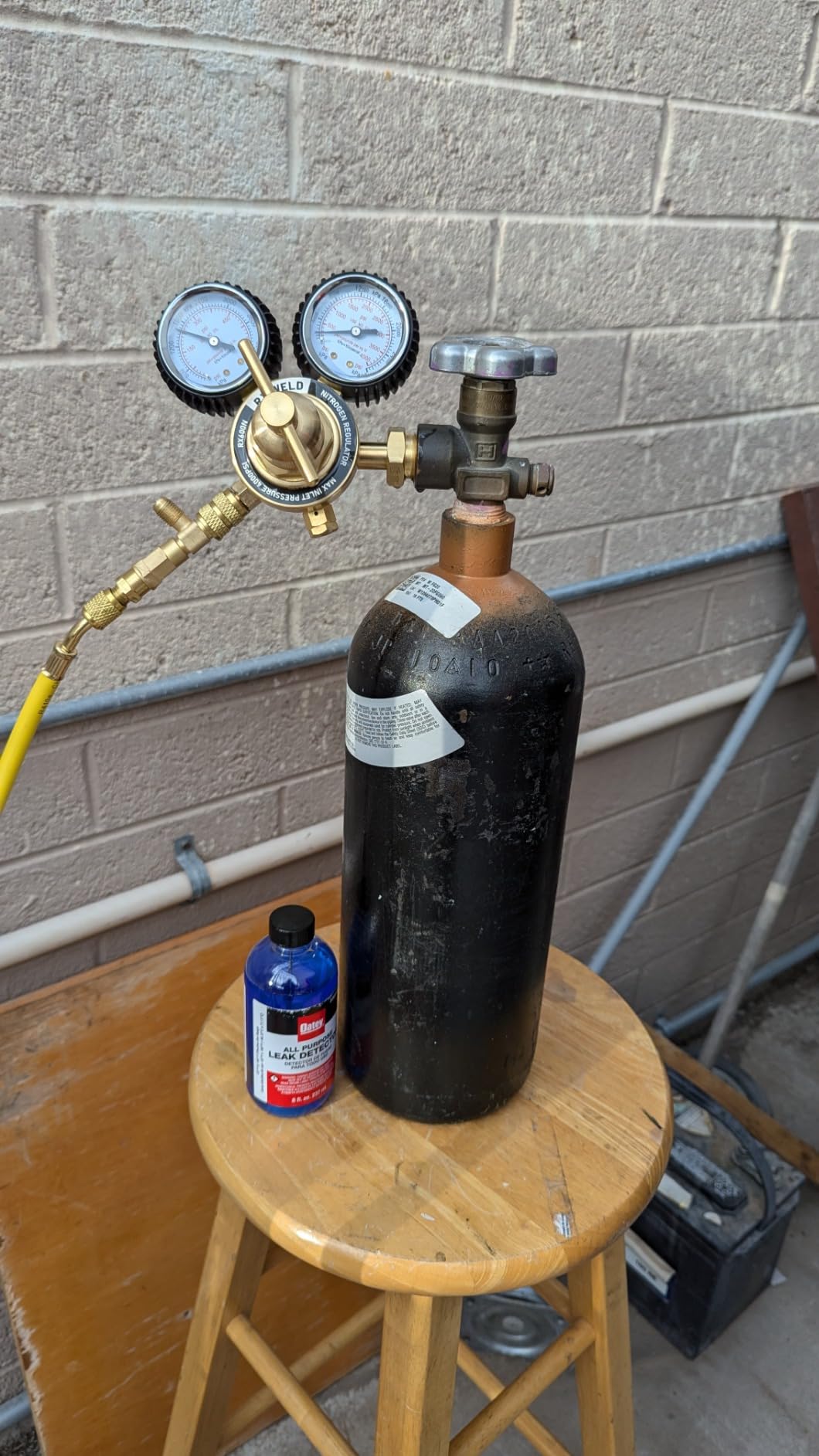 RX WELD Nitrogen Regulator, 0-600 PSI, CGA580 Inlet, 1/4