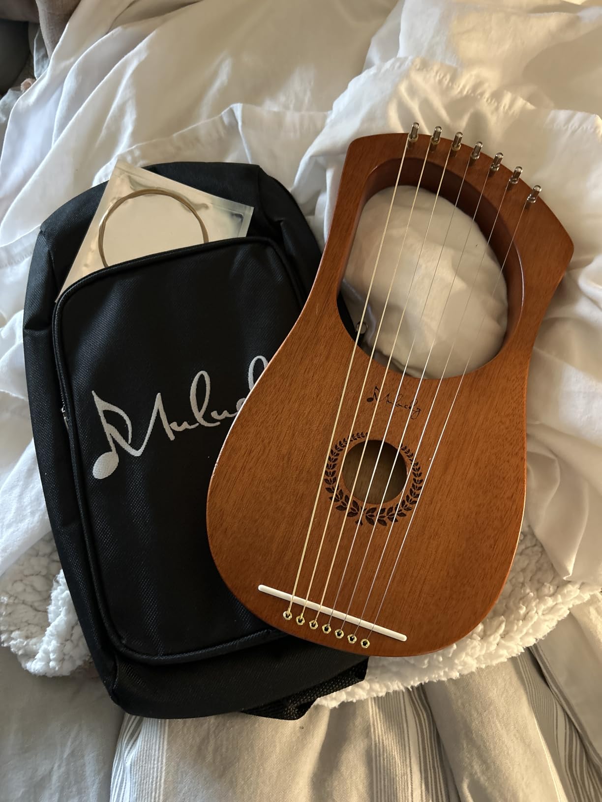 Mulucky 7 String Mahogany Lyre Harp MLH701, Metal Strings Bone Saddle Kit customer photo 1