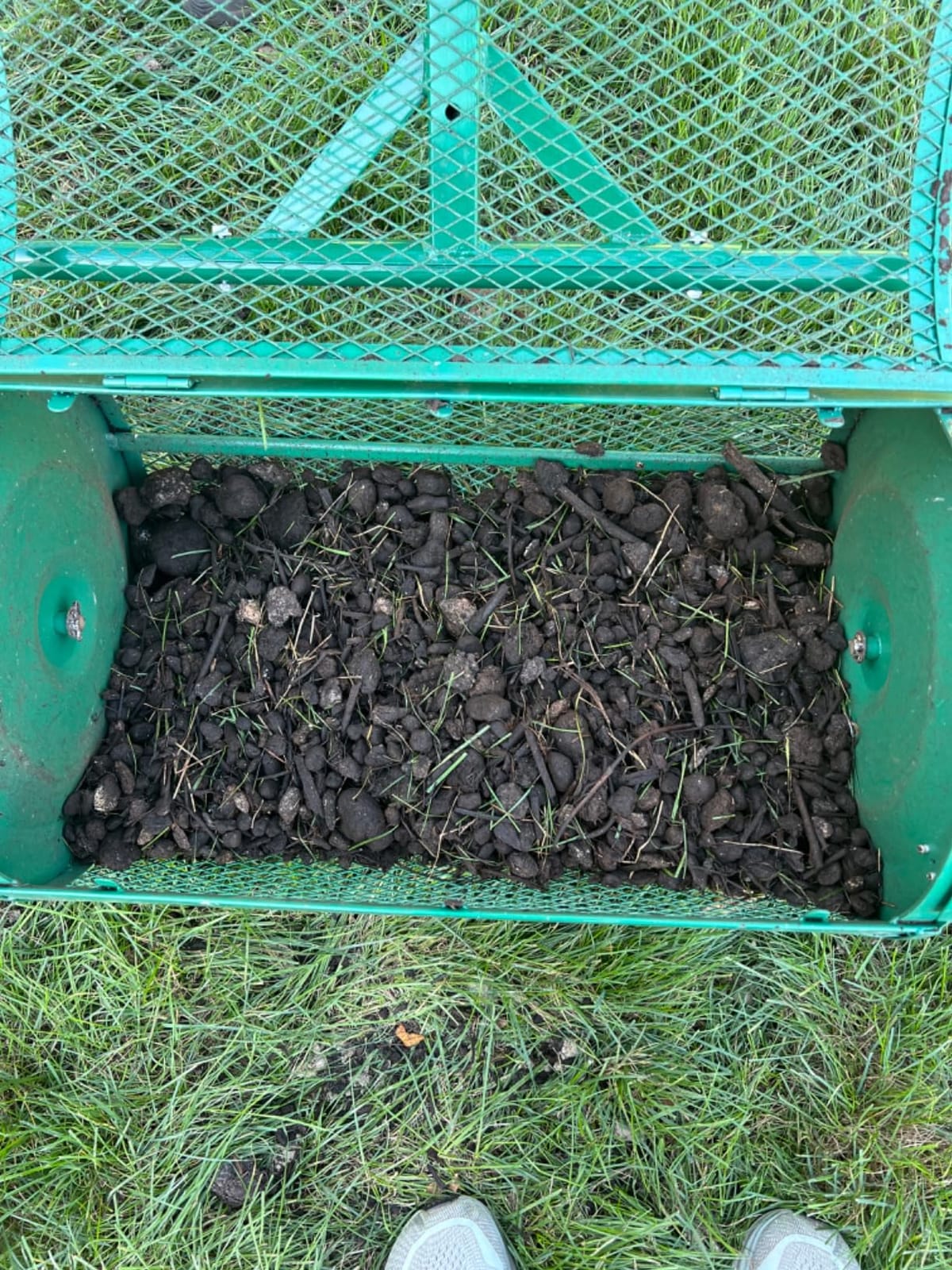 Compost Spreader 36 Inch, Peat Moss & Top Soil Roller - Landzie | Metal Mesh Basket Spreader for Manure Mulch Topdressing, Mid-Size - Push or Tow Lawn & Garden customer photo 2