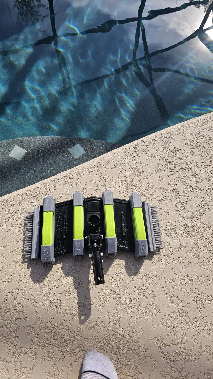 Heavy Duty Pool Vacuum Head with Wheels & Aluminum Handle, Professional Weighted Flexible Vacuum Head customer photo 2