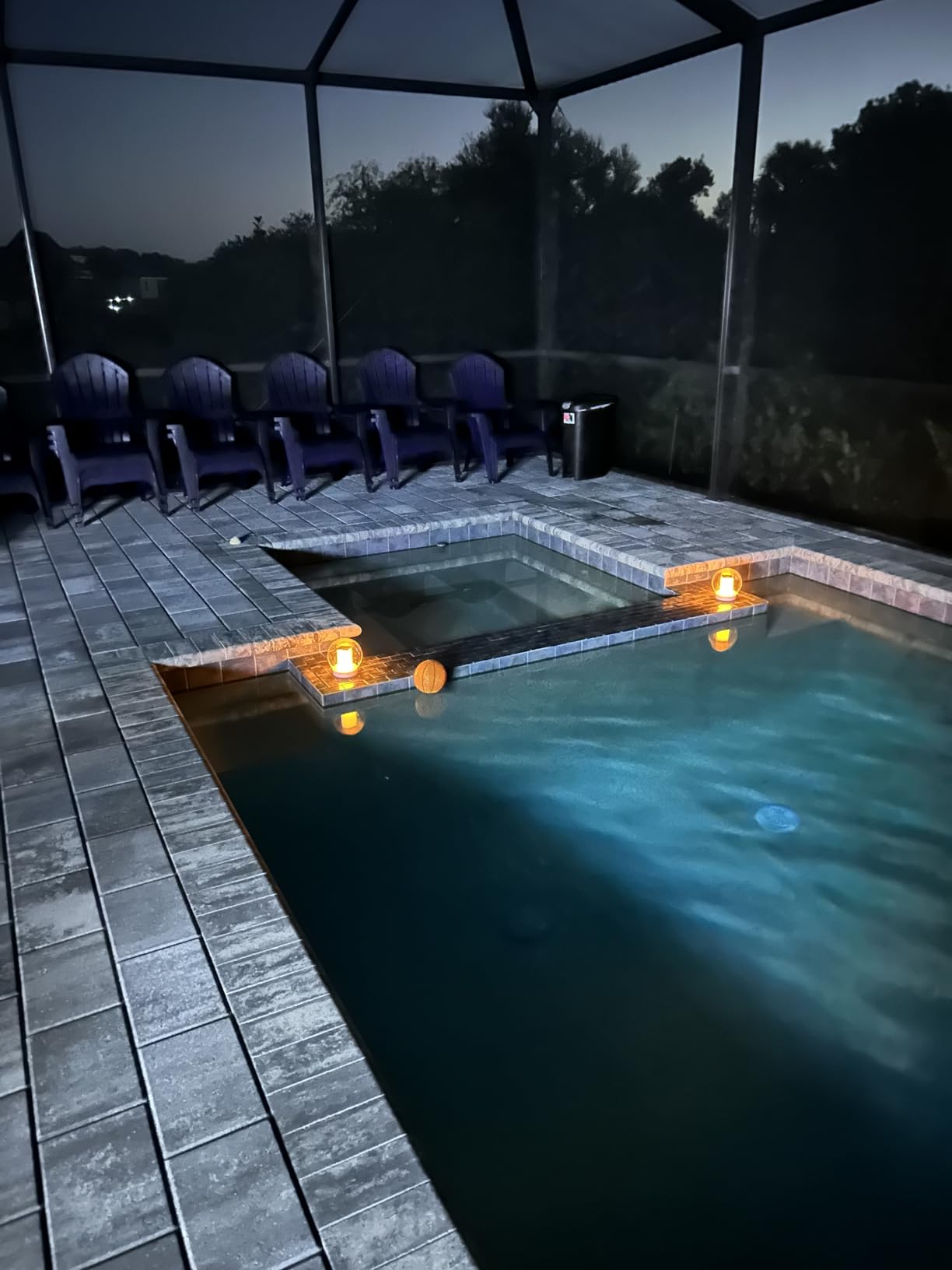 LanPool Floating Pool Lights, Solar Flickering Flame Pool Lights (2pcs), IP68 Waterproof Ball Night Light customer photo 1