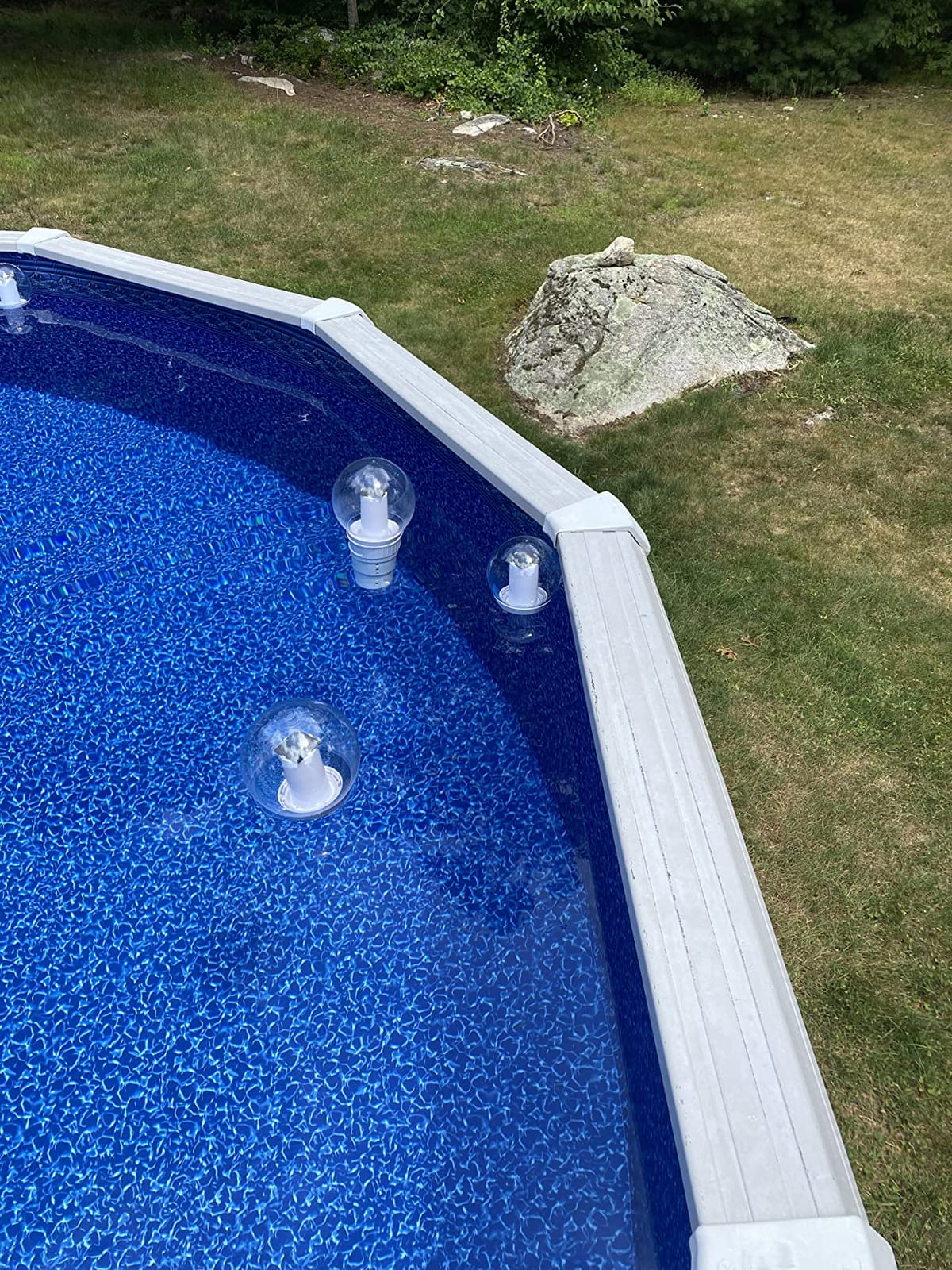 LanPool Floating Pool Lights, Solar Flickering Flame Pool Lights (2pcs), IP68 Waterproof Ball Night Light customer photo 2