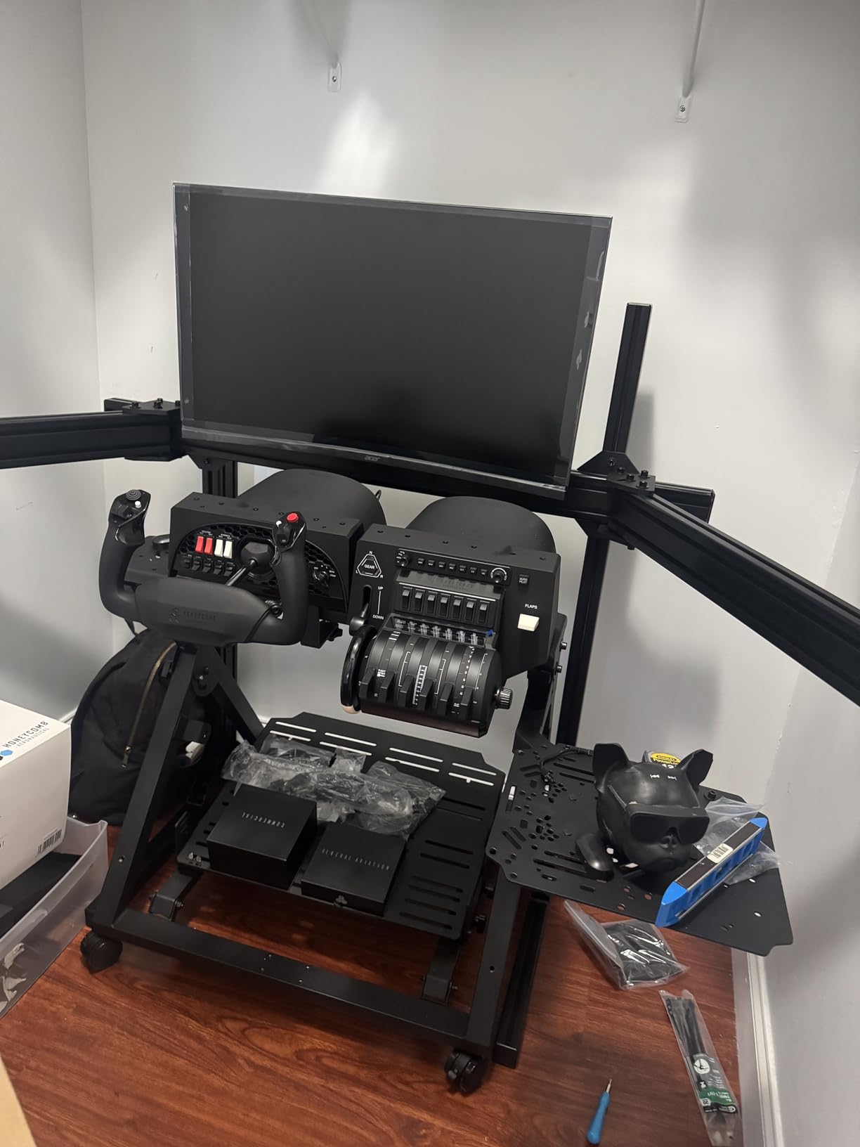 Honeycomb Alpha Flight Controls Yoke Bundle | Honeycomb Aeronautical Bravo Throttle Quadrant, Panel customer photo 1