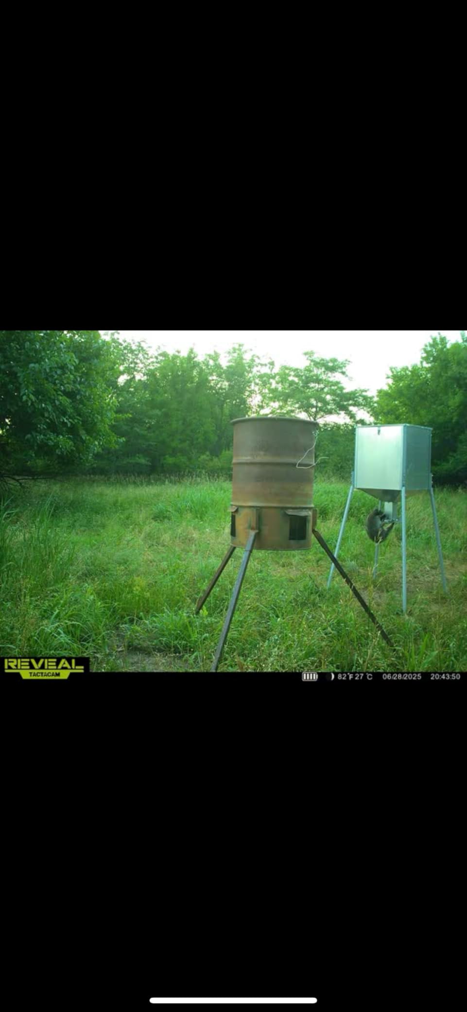 HECASA 450LB Capacity Big Game Gravity Deer Feeder Galvanized Steel Hunting w/o Foot Kit customer photo 2