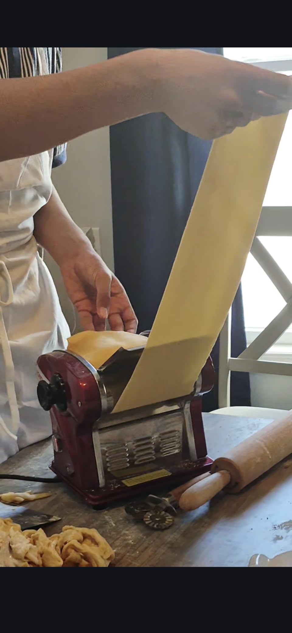Electric Pasta Maker Machine, 135W Commercial Dough Sheeter with 2.5mm Blade, Adjustable 0.3-4mm Thickness, for Pasta, Dumplings customer photo 2