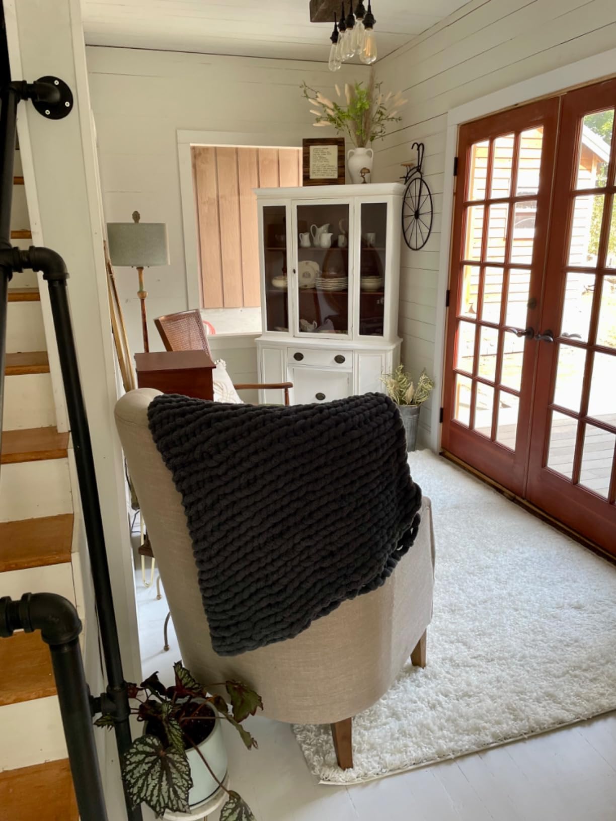 Rugs.com - Solid Shag Collection Rug - 6' 1 x 9' Cloud Gray Shag Rug - Plush High Pile for Bedrooms, Living Rooms, and Nurseries customer photo 1