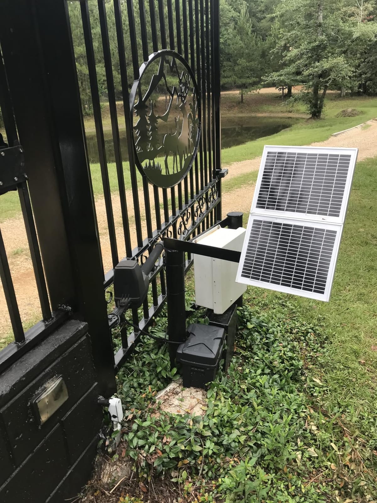 TOPENS AT12132S Solar Dual Swing Gate Opener Heavy Duty | Up to 880lbs in Weight OR 18ft in Length per Arm, Easy DIY, Solar Panel and Remote Control Included customer photo 2