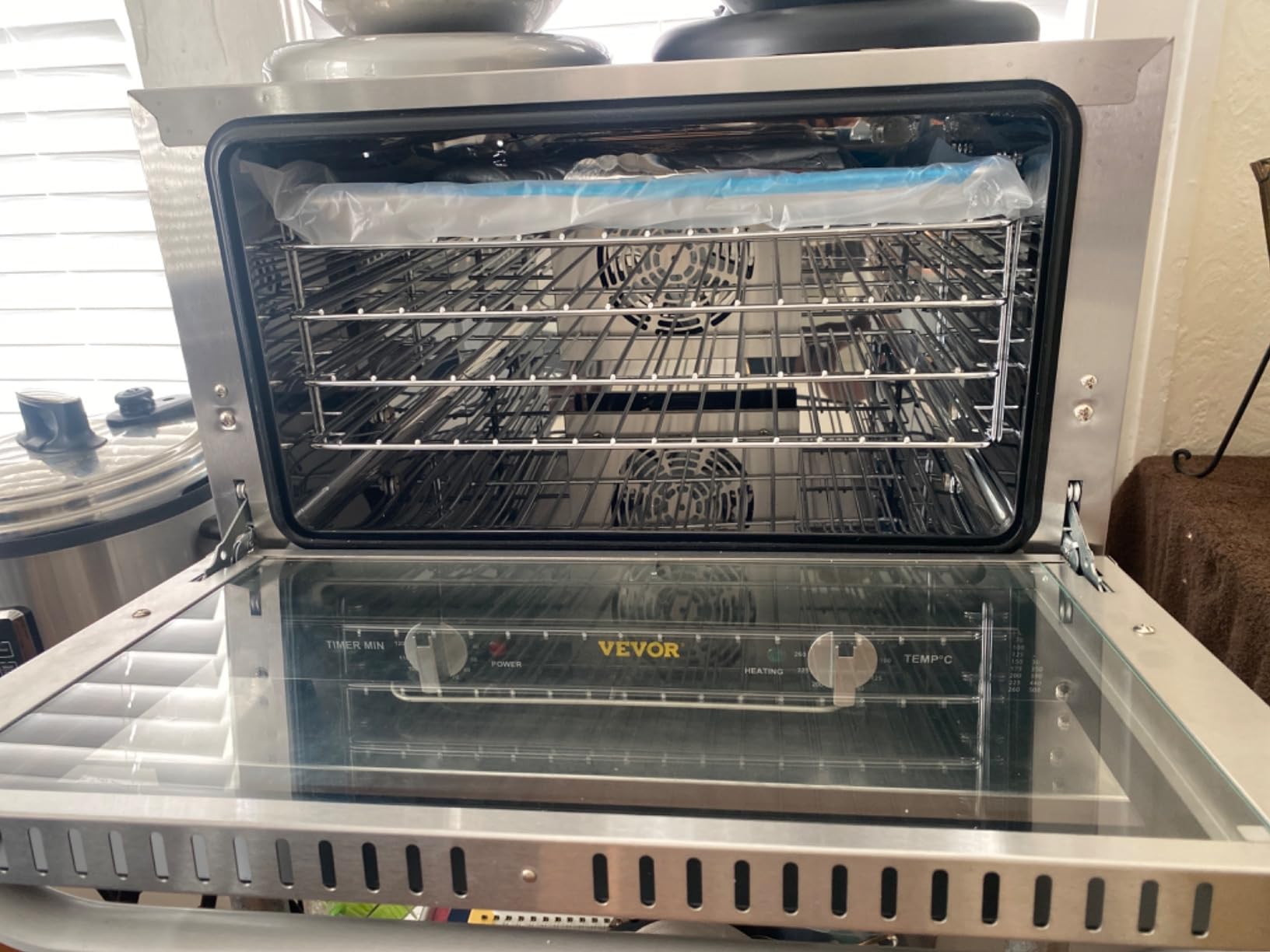 VEVOR Commercial Convection Oven, 47L/43Qt, Half-Size Conventional Oven Countertop, 1600W 4-Tier Toaster w/Front Glass Door, Electric Baking Oven w/Trays Wire Racks Clip Gloves, 120V customer photo 1