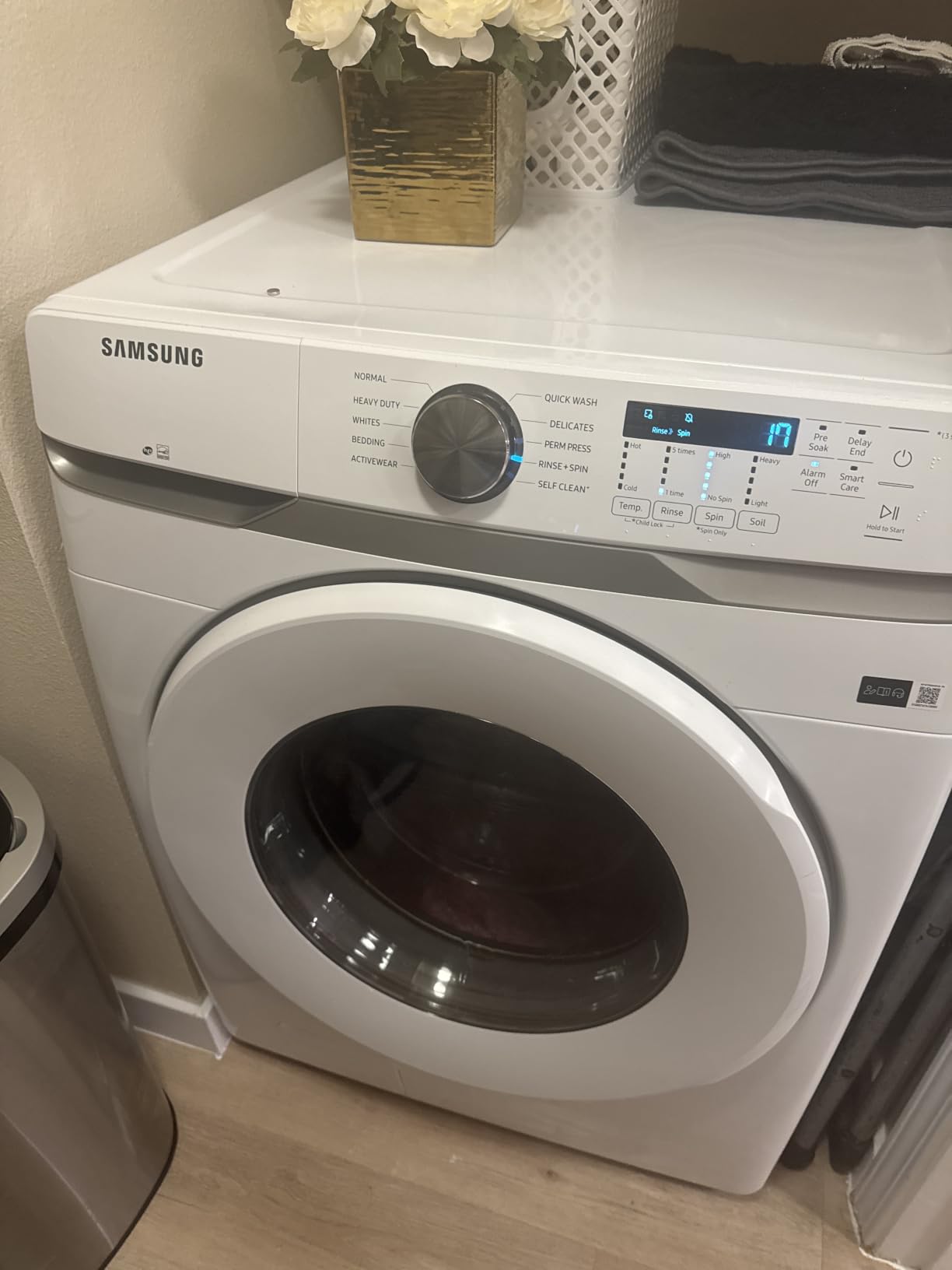 Samsung WF45T6000WPR White Front Load Laundry Package customer photo 1