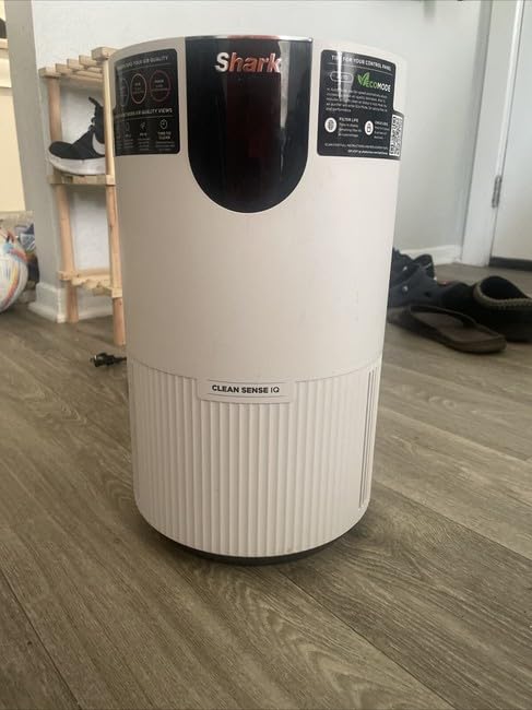Shark Clean Sense Air Purifier Max, HP201, White | HEPA-Exceeding Filter, 1,000 Sq. Ft. for Large Room, Bedroom, Captures Pollutants, Pet Dander, Dust, Odor, Smoke, and More customer photo 2