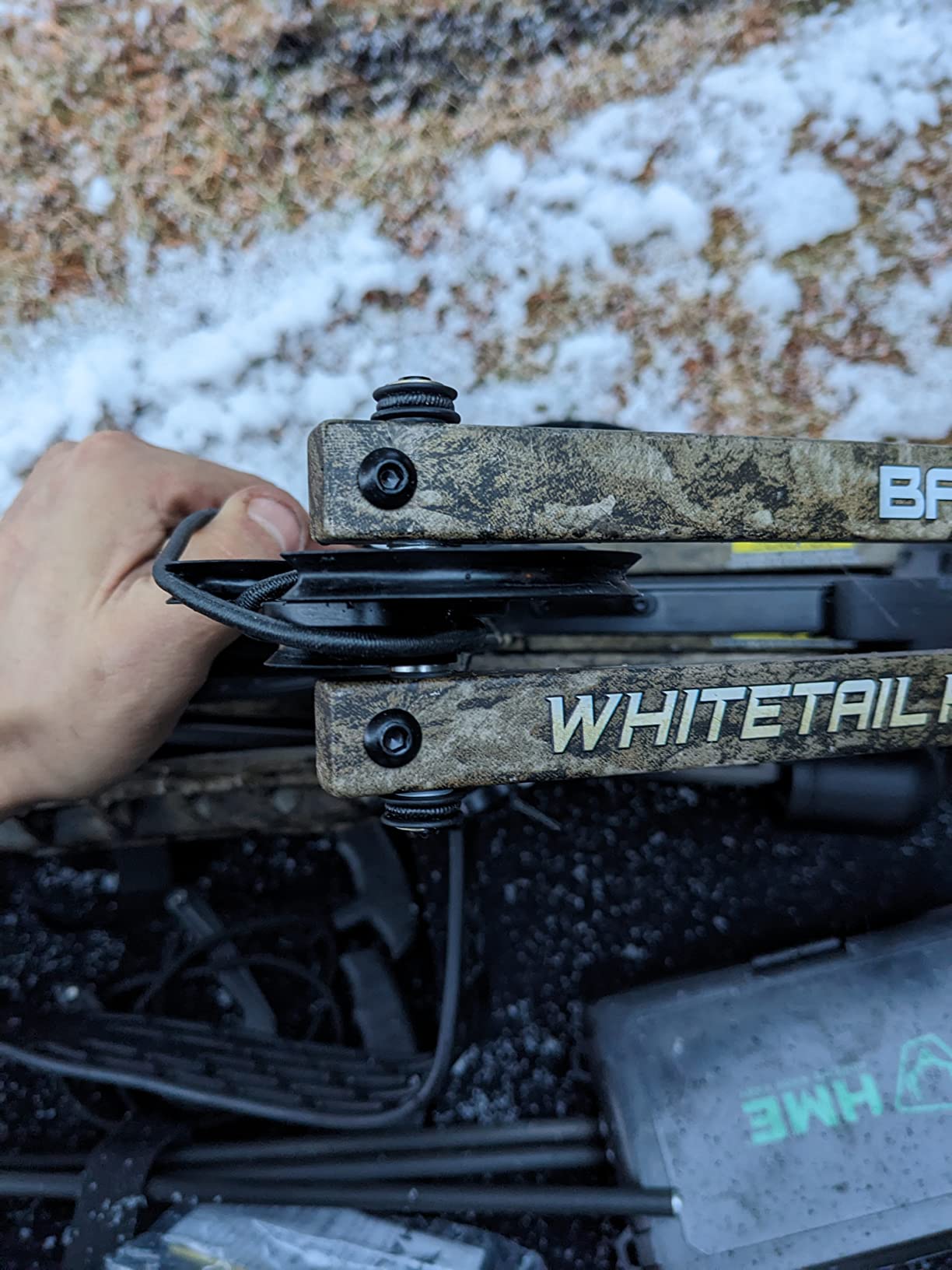 Barnett Whitetail Hunter Crossbow, with 4x32mm Multi-Reticle Scope, 2 Arrows, Lightweight Quiver customer photo 1