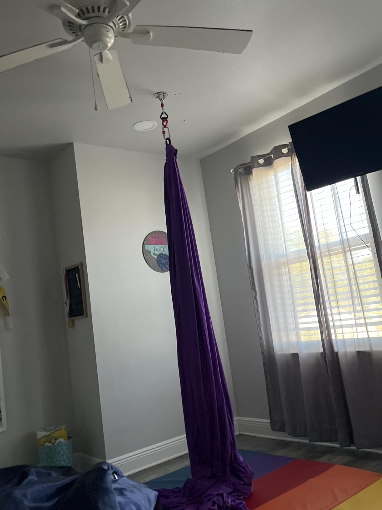 DASKING Aerial Silks Starter Kit - Durable 11Yards of Aerial Yoga Hammock with Hardware, Aerial Swing for Acrobatic Flying Yoga & All Levels (Aerial Rigging Point Up to 14ft) customer photo 1