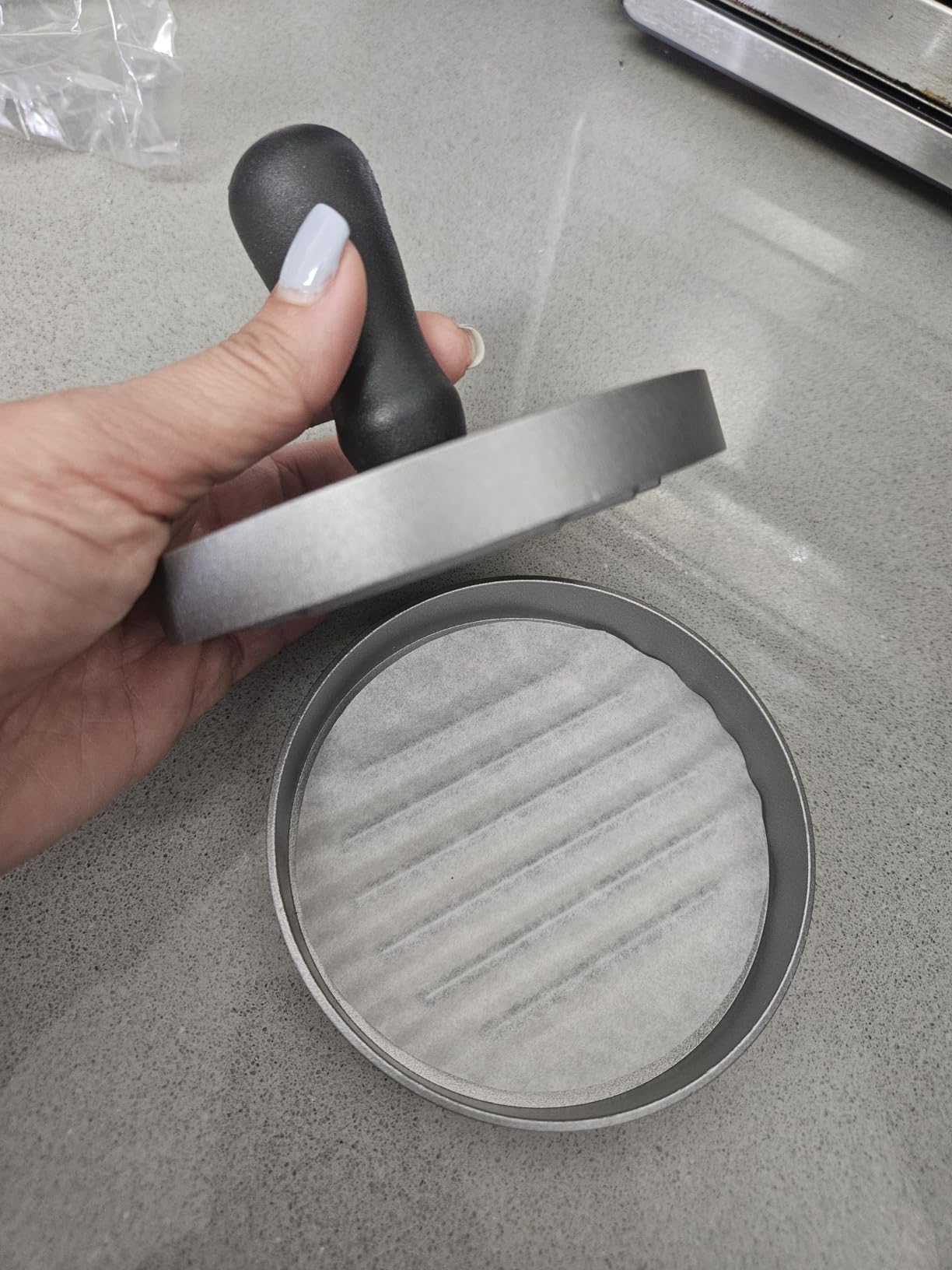 TACGEA Burger Press 150 Patty Papers, Non-Stick Hamburger Patty Maker with Wax Paper, Aluminum Burger Maker for Kitchen BBQ Grill customer photo 1