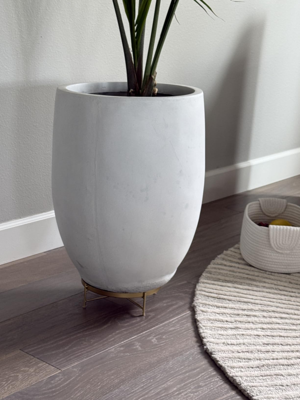 Kante Weathered Concrete Planter 21.7