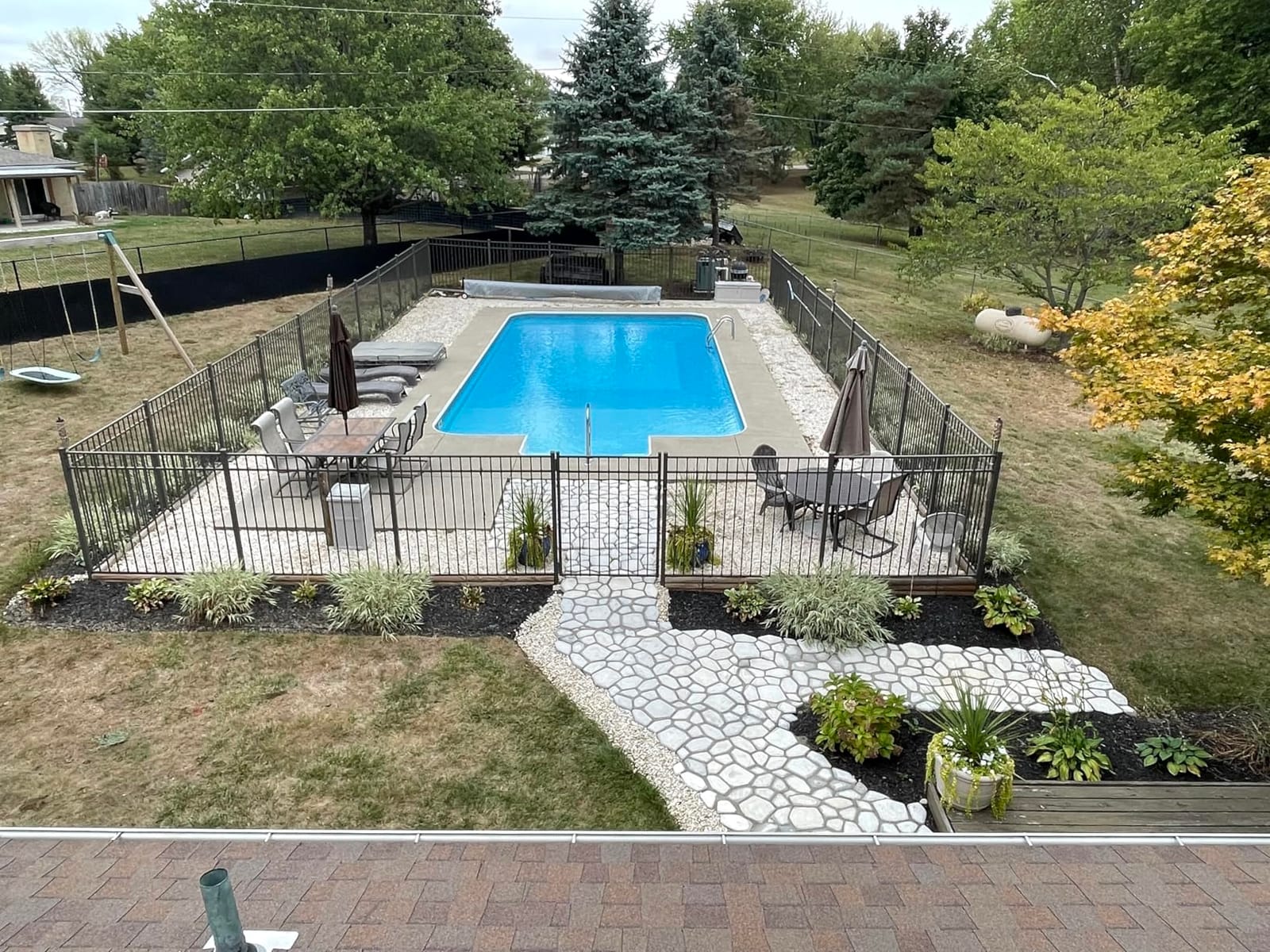 VEVOR Inground Pool Safety Cover 20x40 ft Rectangle with 4x8ft Center End Step, Winter Pool Covers Green Mesh, Triple Stitched for MAX Strength, Abrasion Resistant customer photo 2