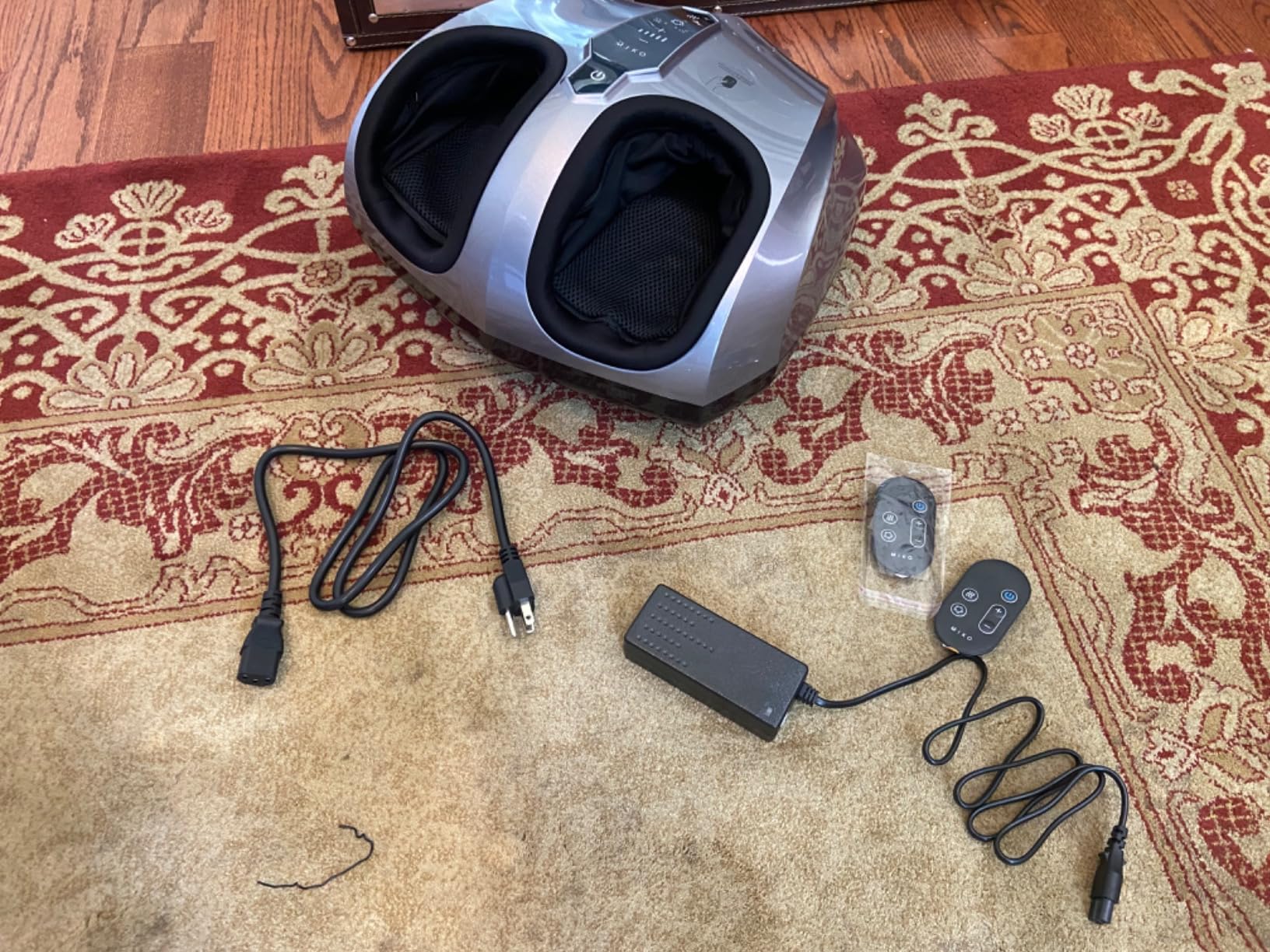 MIKO Foot Massager Machine - Deep Kneading, Shiatsu, Air Compression, and Heat Therapy - Plantar Fasciitis, Diabetics, Neuropathy, Fits Up to Men Size 12 customer photo 1