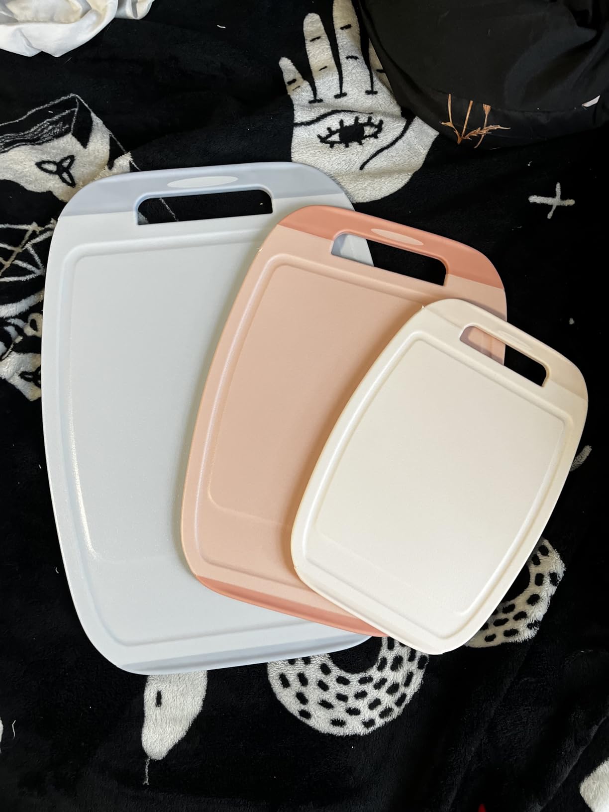 Neoflam Microban Protection Cutting Board 3 Piece Set, Stain & Odor/BPA Free, Reversable Board, Upgraded Larger Juice Groove, Non-Slip EZ Grip Handle, Dishwasher Safe, Pastel customer photo 1