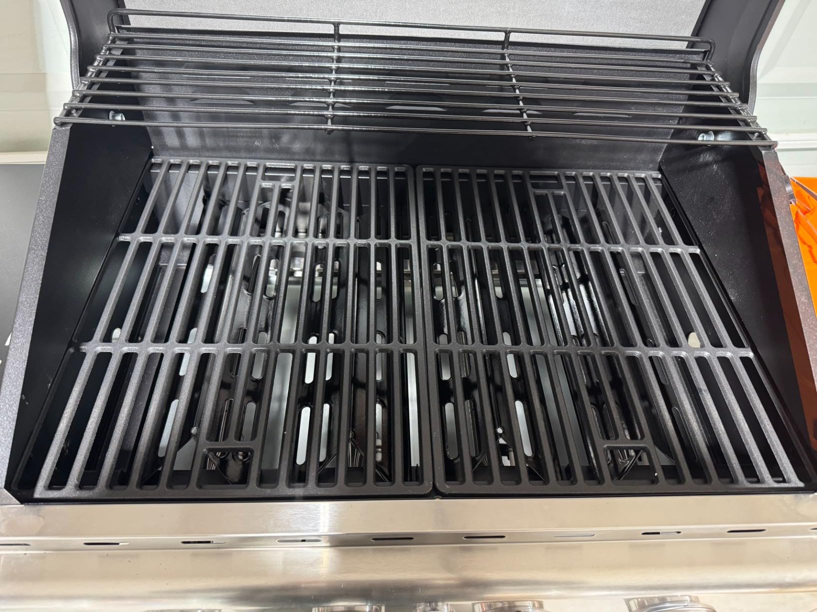 Captiva Designs Propane Gas BBQ Grill with Side Burner, 4 Burner 42,000 BTU | Porcelain-Enameled Cast Iron Grates, Stainless Steel Grill for Outdoor Cooking Kitchen and Patio Backyard Barbecue, Silver customer photo 1
