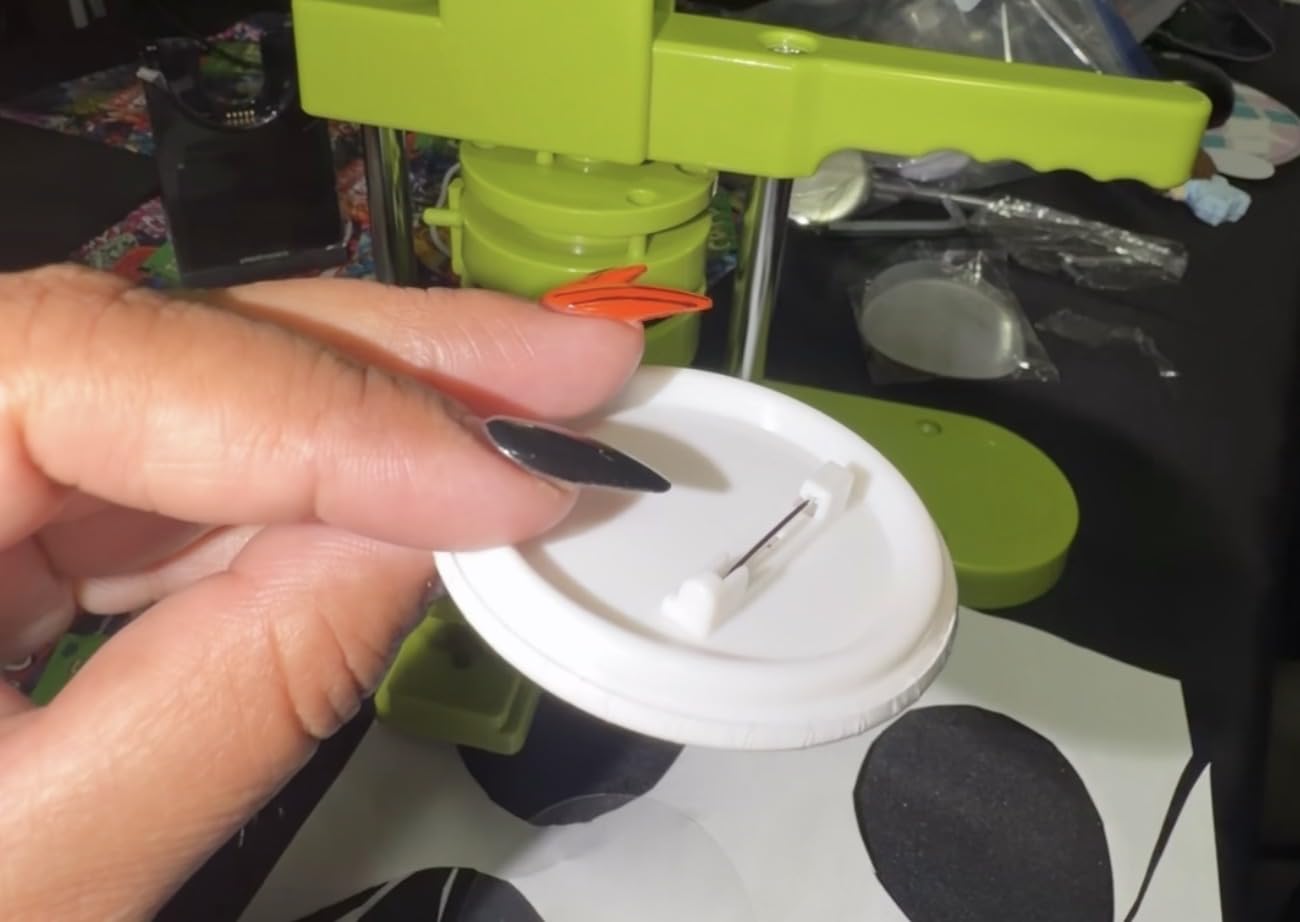 Happizza Button Maker Machine Multiple-Sizes - Pin Maker Machine 1.25 inch+2.25 inch, Interchangeable Button-models Badge Button Press Machine with 200 Sets 32+58mm Button Maker Supplies&Circle Cutter customer photo 1