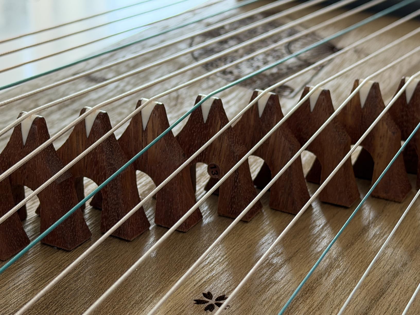 LANDTOM Guzheng Finger Trainer with Full Accessories/Guzheng Code/Backpack, Suitable for Professional/Adult/Beginner/Children 21 Strings (A, strings on bridges) customer photo 1