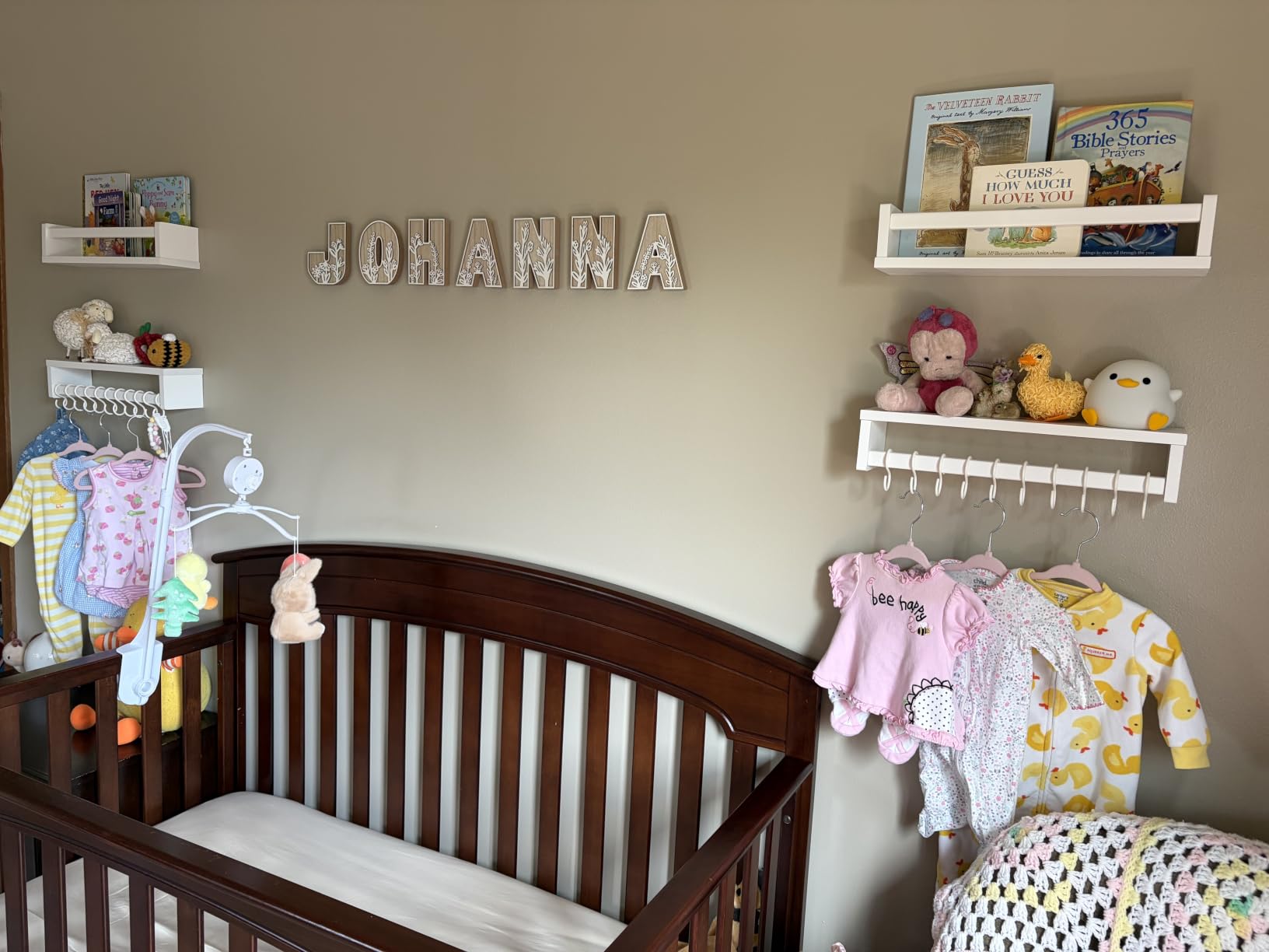 Forbena Floating Nursery Book Shelves for Wall Set of 4, Wall Bookshelf for Kids Room, White Wood Hanging Bookshelves Book Shelf for Baby Toddler Childrens Boy Girl Bedoom Toy and Decor Storage customer photo 1