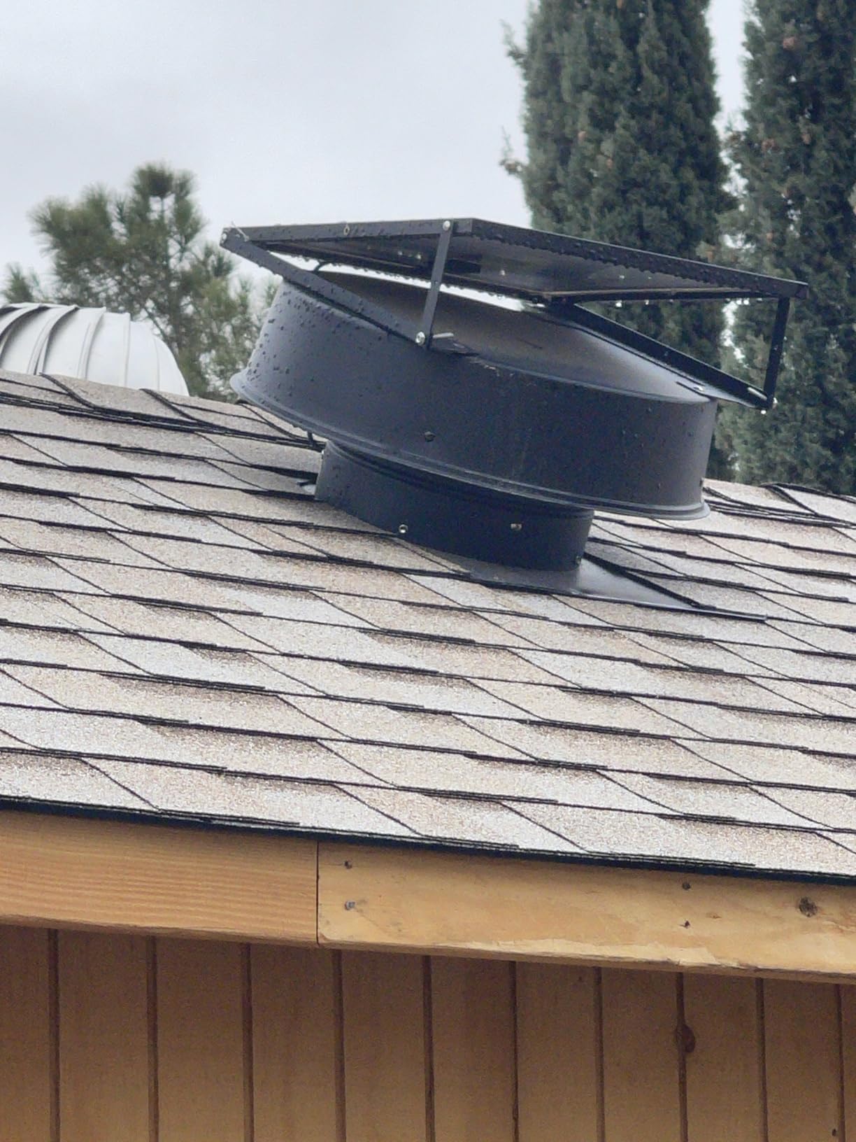 Solar Hybrid Attic Fan, 40 W 2100 CFM Roof Mount Exhaust Fan With AC Adapter, 75°F Thermostat Auto On/Off, Low Noise and Weatherproof for Home, Shop, RV, Garage & Shed customer photo 2