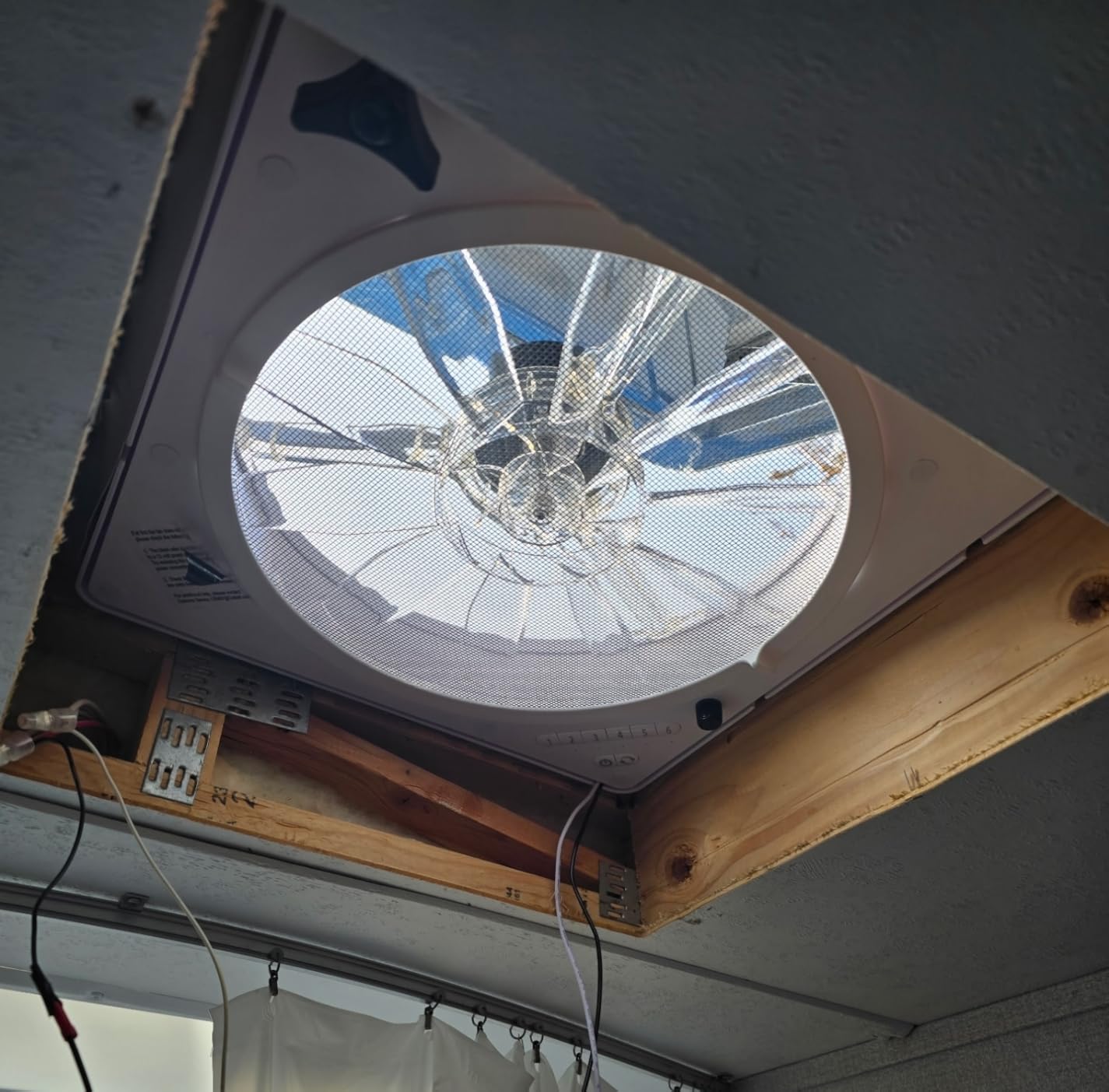 RV Roof Vent Fan 6-Speed-Reversible customer photo 2