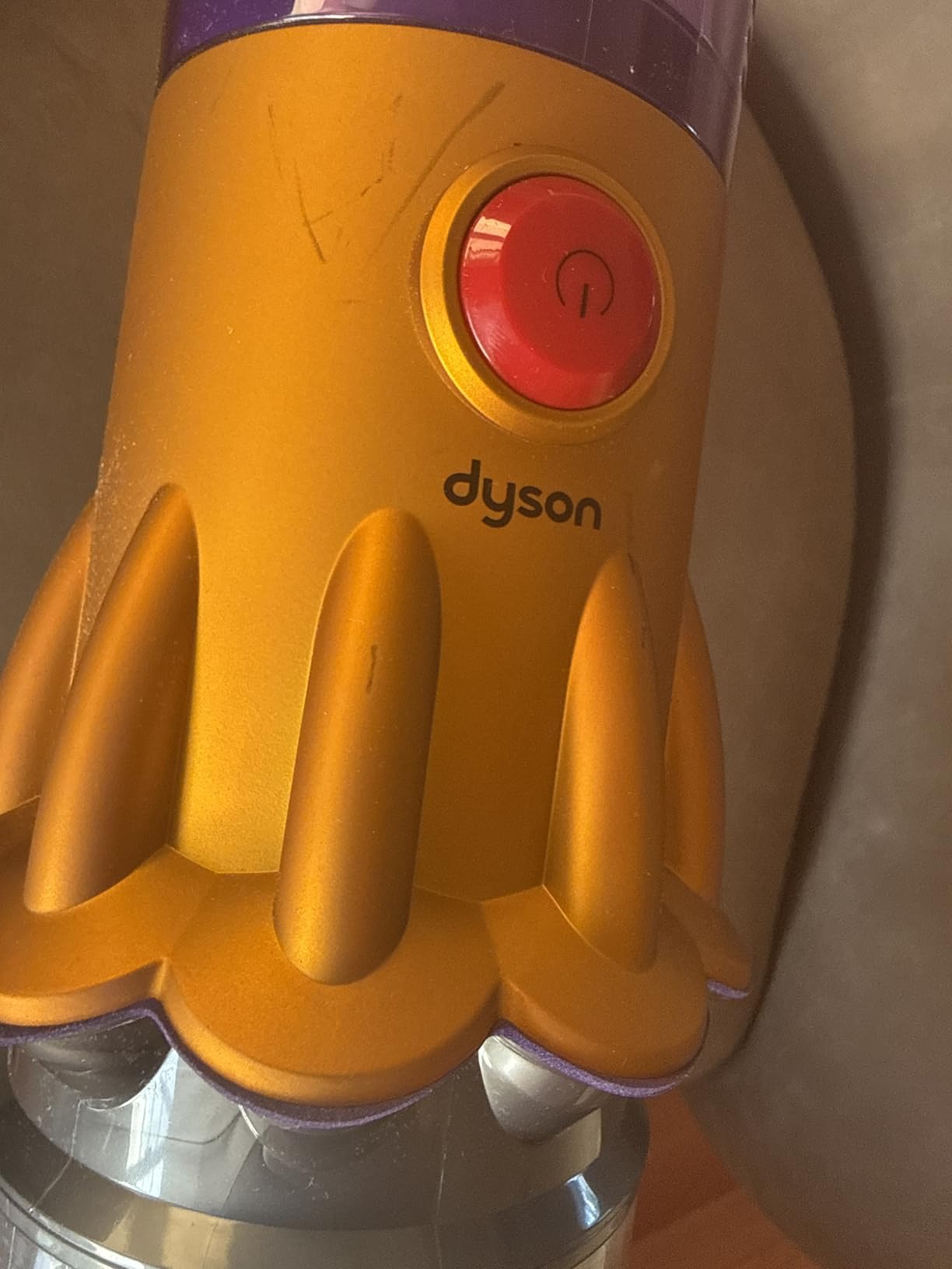 V12 Detect Slim Absolute Cordless Handheld Vacuum Cleaner customer photo 1