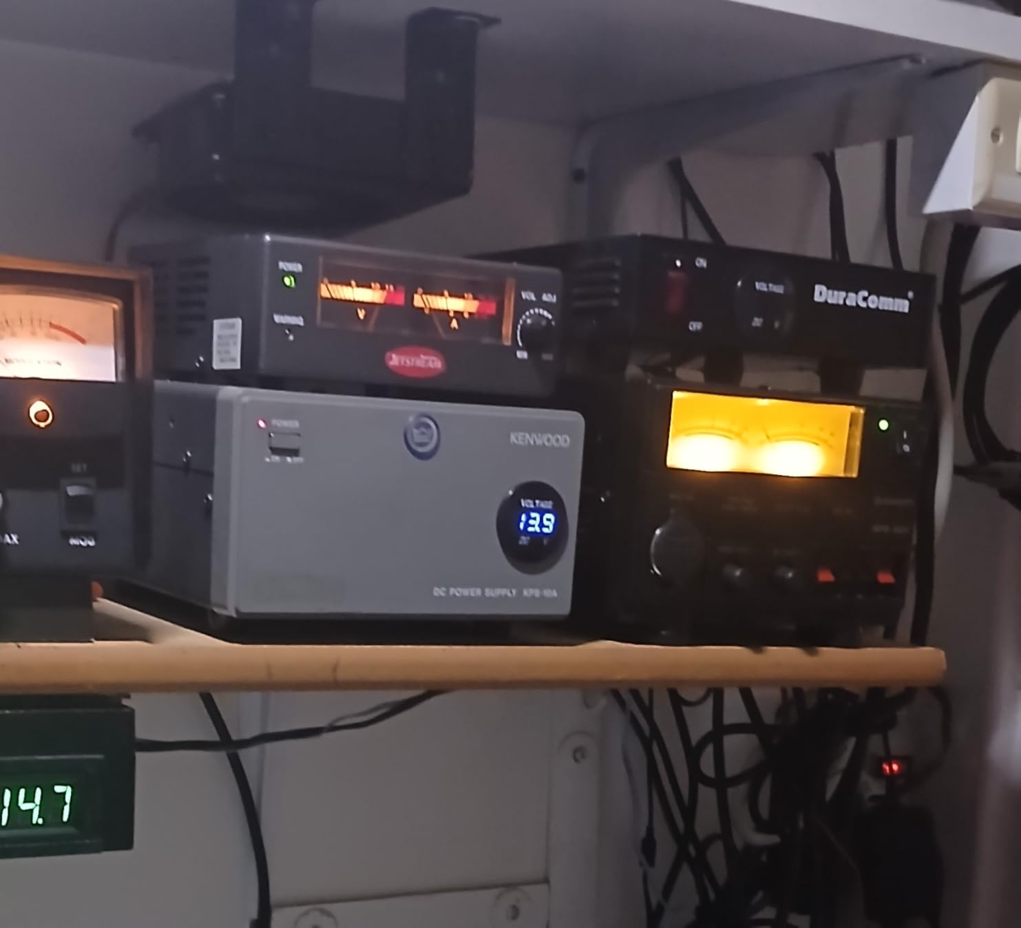 Universal Compact Bench Power Supply- 50 Amp Regulated Home Lab Benchtop AC-to-DC Converter 13.8 Volt/9-15Volt, Cooling Fan, Screw Type Terminals - Jesverty SPS-50II customer photo 2