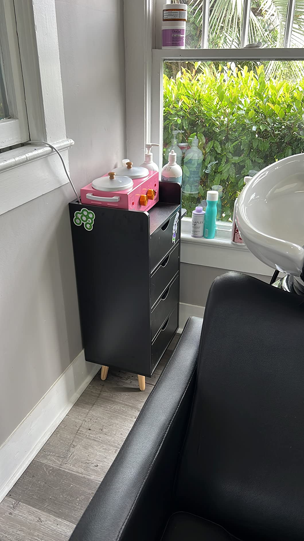 OmySalon 4-Layer Salon Storage Cabinet,Beauty Barber Salon Styling Station Organizer Equipment,Hair Stylist Station Set with 2 Hair Dryer Holders,4 Drawers and Raised Table Legs, Black customer photo 1