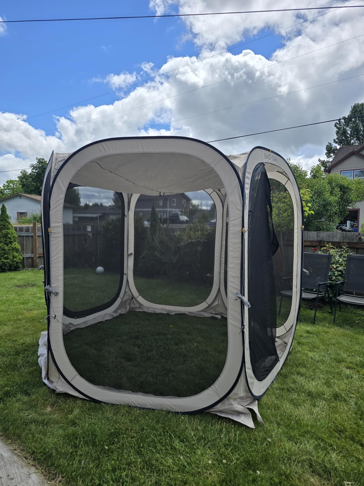 East Oak Pop up Screen Tent with Mosquito Netting, Portable Screen House Canopy Shelter, 10 x 10 FT Instant Screen Gazebo & UPF 50+ UV Protection for Patio, Backyard, Deck & Outdoor Activities, Beige customer photo 1