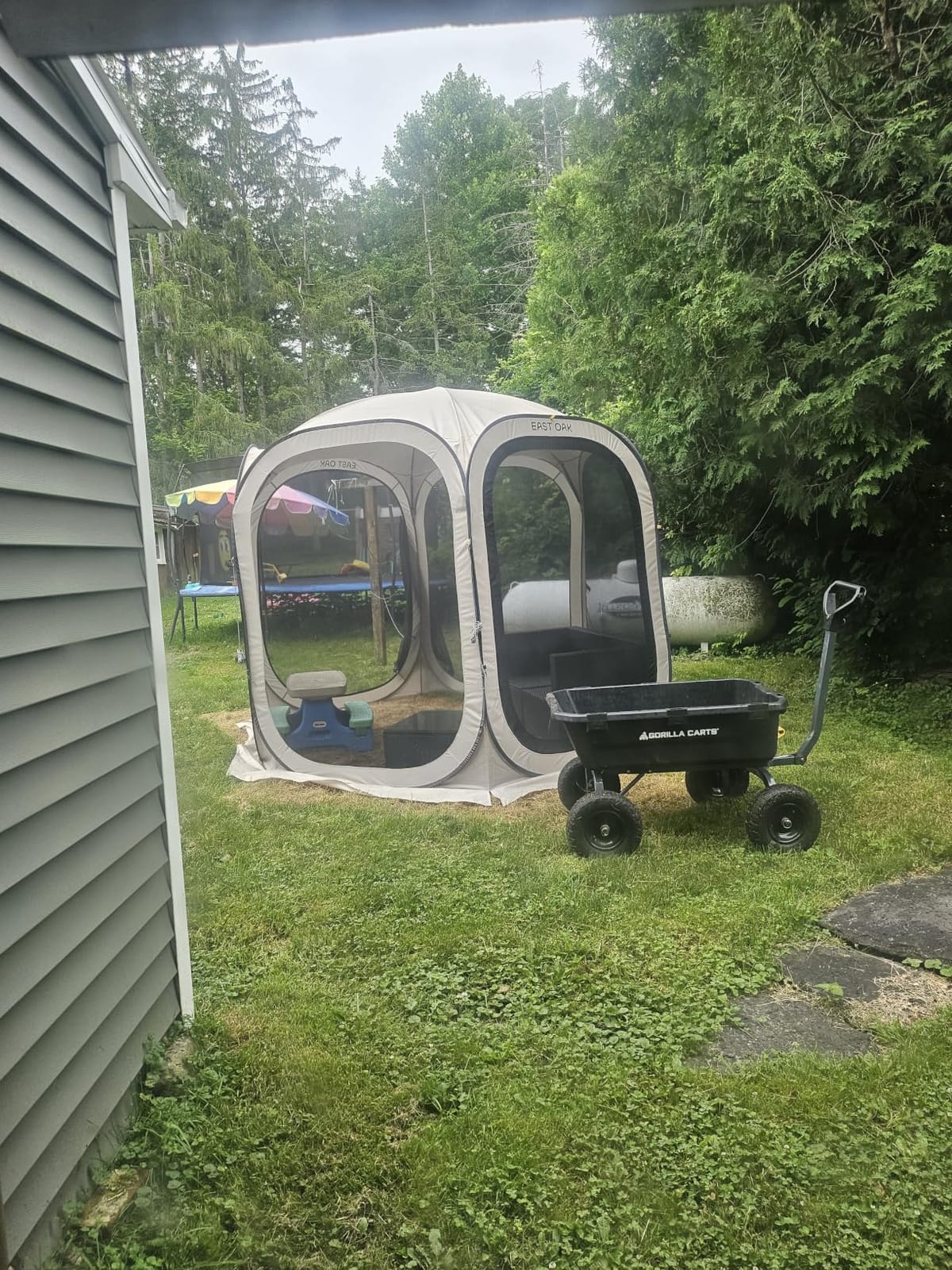 East Oak Pop up Screen Tent with Mosquito Netting, Portable Screen House Canopy Shelter, 10 x 10 FT Instant Screen Gazebo & UPF 50+ UV Protection for Patio, Backyard, Deck & Outdoor Activities, Beige customer photo 2