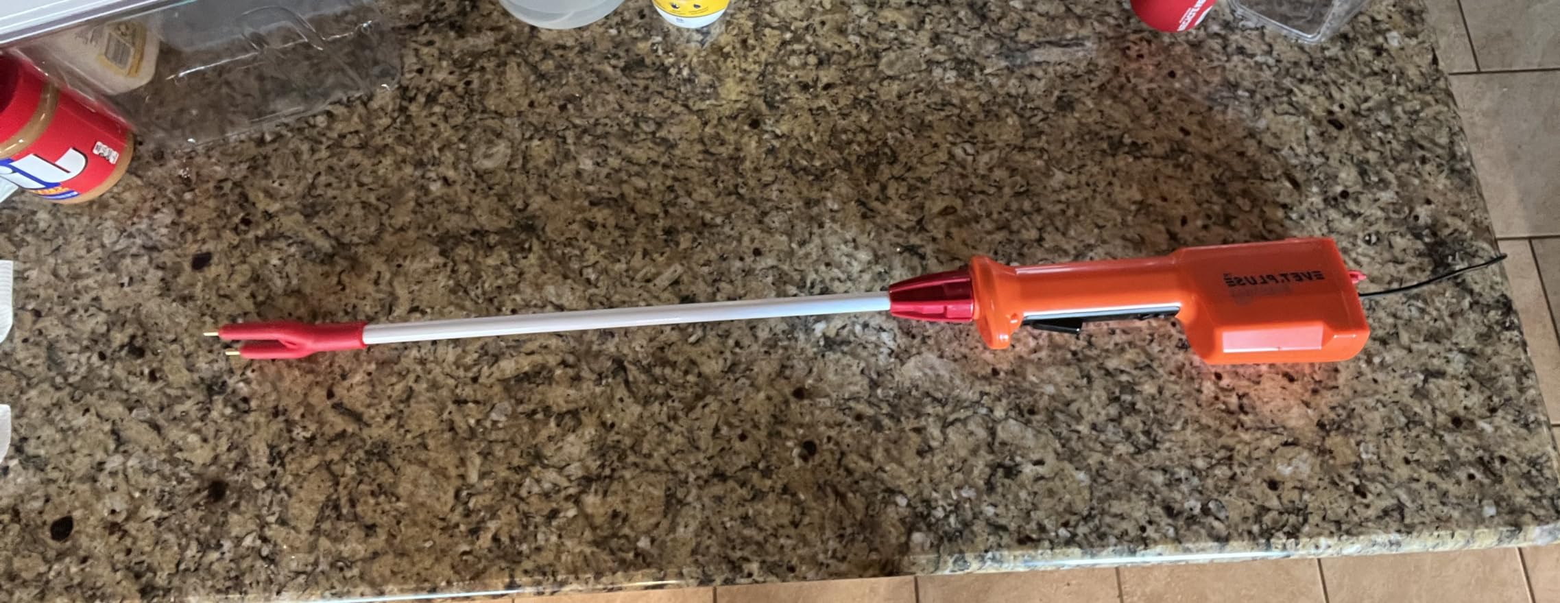 Rechargeable Cattle Prod for Cows Hogs Goats Sheep Large Dogs Waterproof Livestock Prod Electric Animal Prod with Flexible Shaft customer photo 2