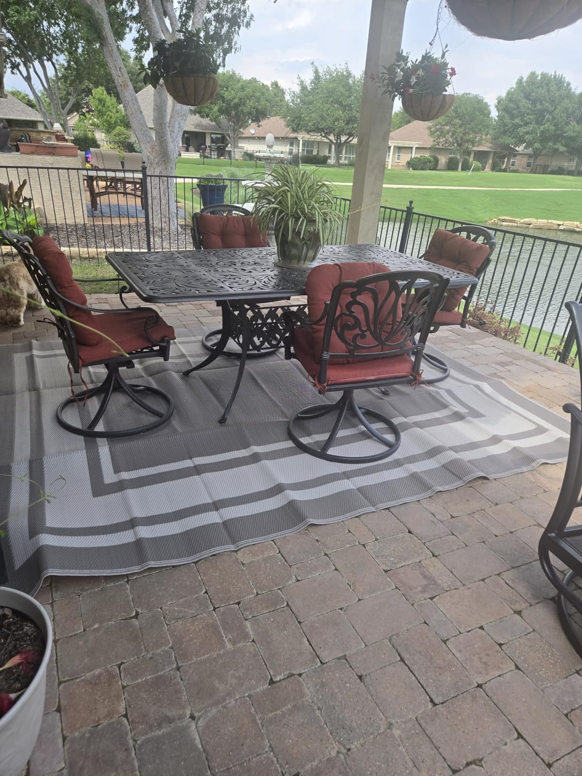 RURALITY Outdoor Rugs 5x8 for Patios Clearance, Waterproof Plastic Straw Mats, Modern Geometric customer photo 1