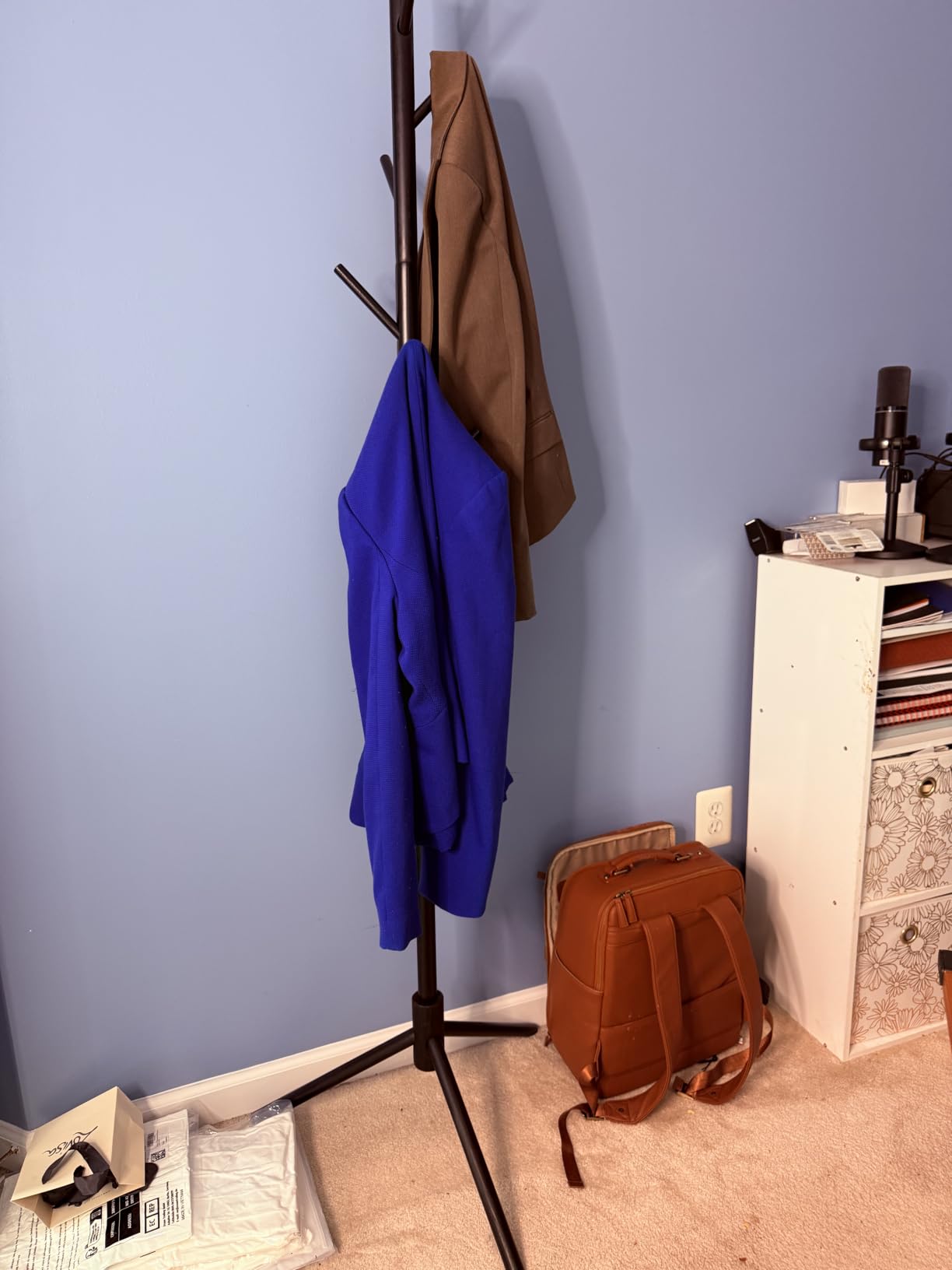 WANGMUXIA Coat Rack, Freestanding Coat Rack with 8 Hooks and 3 Adjustable Size Tree Coat Racks for Bedroom, Hallway, Entrance, Office customer photo 1
