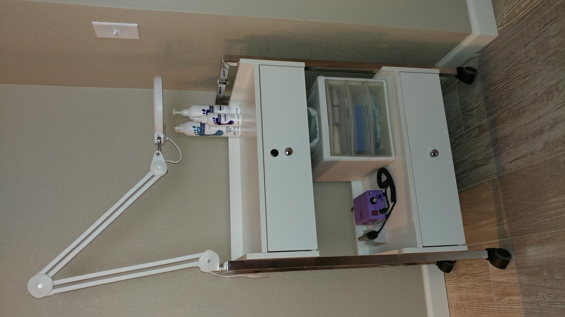 Supreme Medical Dental Mobile Utility Cabinet with Steel Frame and Two Drawer With One lockable Drawer cart customer photo 2