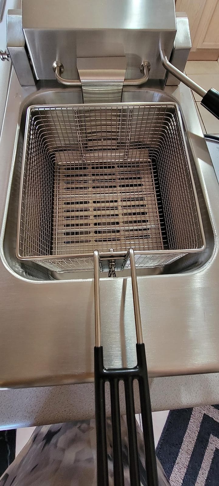 CROSSSON 6L Electric Countertop Deep Fryer Extra Large with Drain, Timer, Basket and Lid for Restaurant Use 120V, 1800W Commercial Deep Fryers customer photo 1