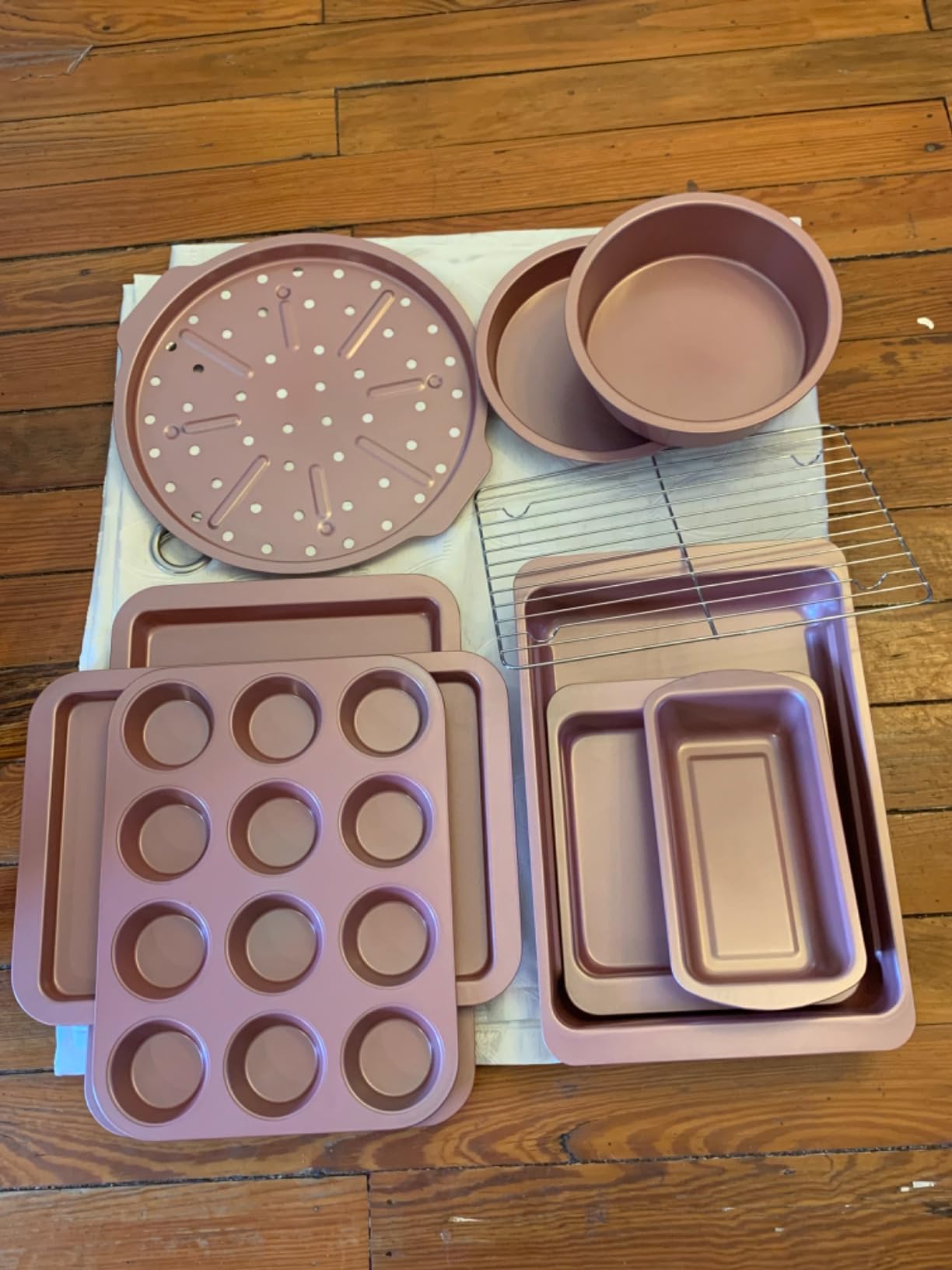 HONGBAKE Bakeware Sets, 12-Piece Nonstick Oven Pan with 120 Muffin Liners, Wider Grips, Including Rack, Cookie Sheet, Cake, Loaf, Muffin, Pizza Pan - Gray customer photo 1