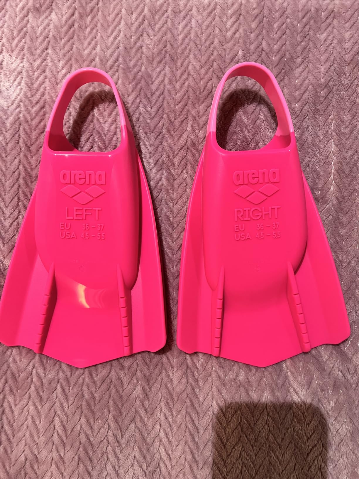 Arena Unisex Adult Powerfin Pro II Swim Training Fins Men and Women Silicone Short Blade Flippers Left-Right Customized, Sizes 4.5-13.5 customer photo 1