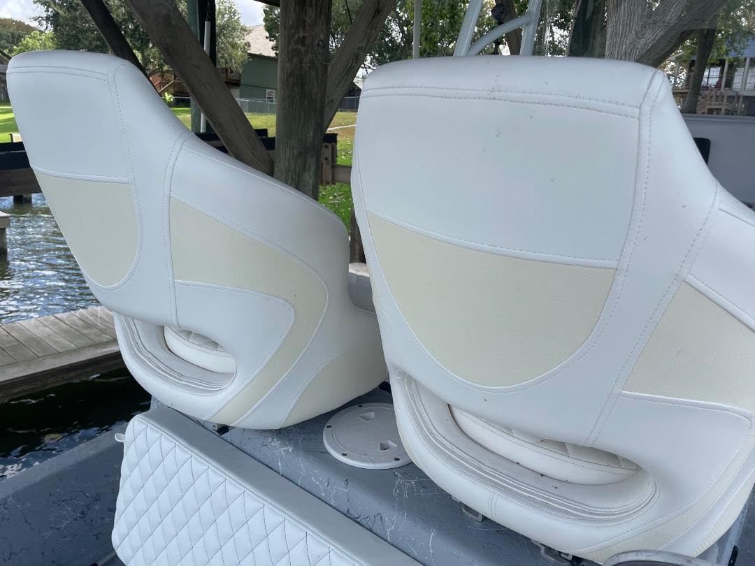 NORTHCAPTAIN Premium Captains Bucket Seat Sports Flip Up Boat Seat with Seat Cover customer photo 1