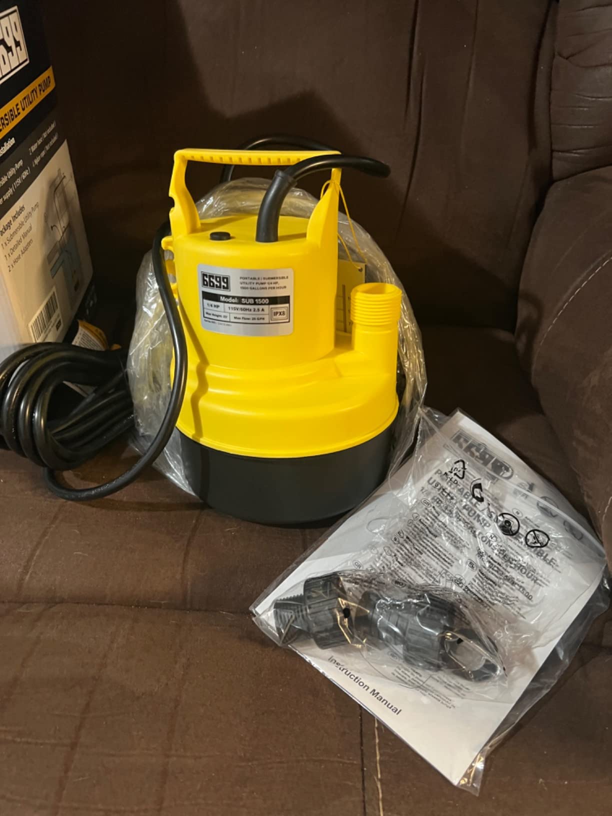 Submersible Sump Pump 1/4 HP 1500GPH Utility Pump Thermoplastic Electric Portable Transfer Water Pump with 10-Foot Cord for Pool Tub Garden Pond Draining Tankless Heater Flushing customer photo 2