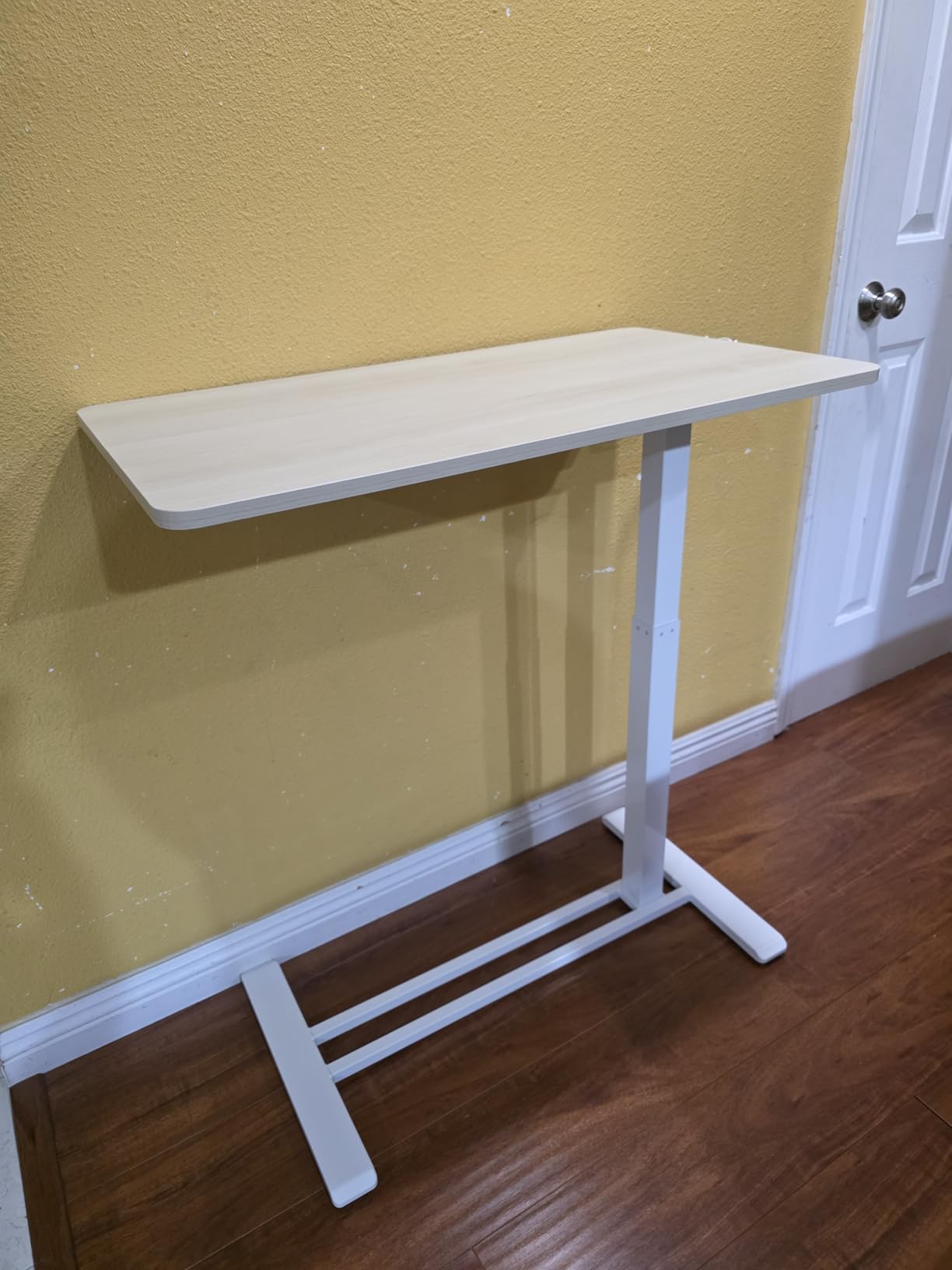 FLEXISPOT H7 Adjustable Overbed Bedside Table with Wheels Pneumatic Mobile Standing Laptop Desk Rolling Computer Cart Movable Overbed Table Hospital Home Use (31.5