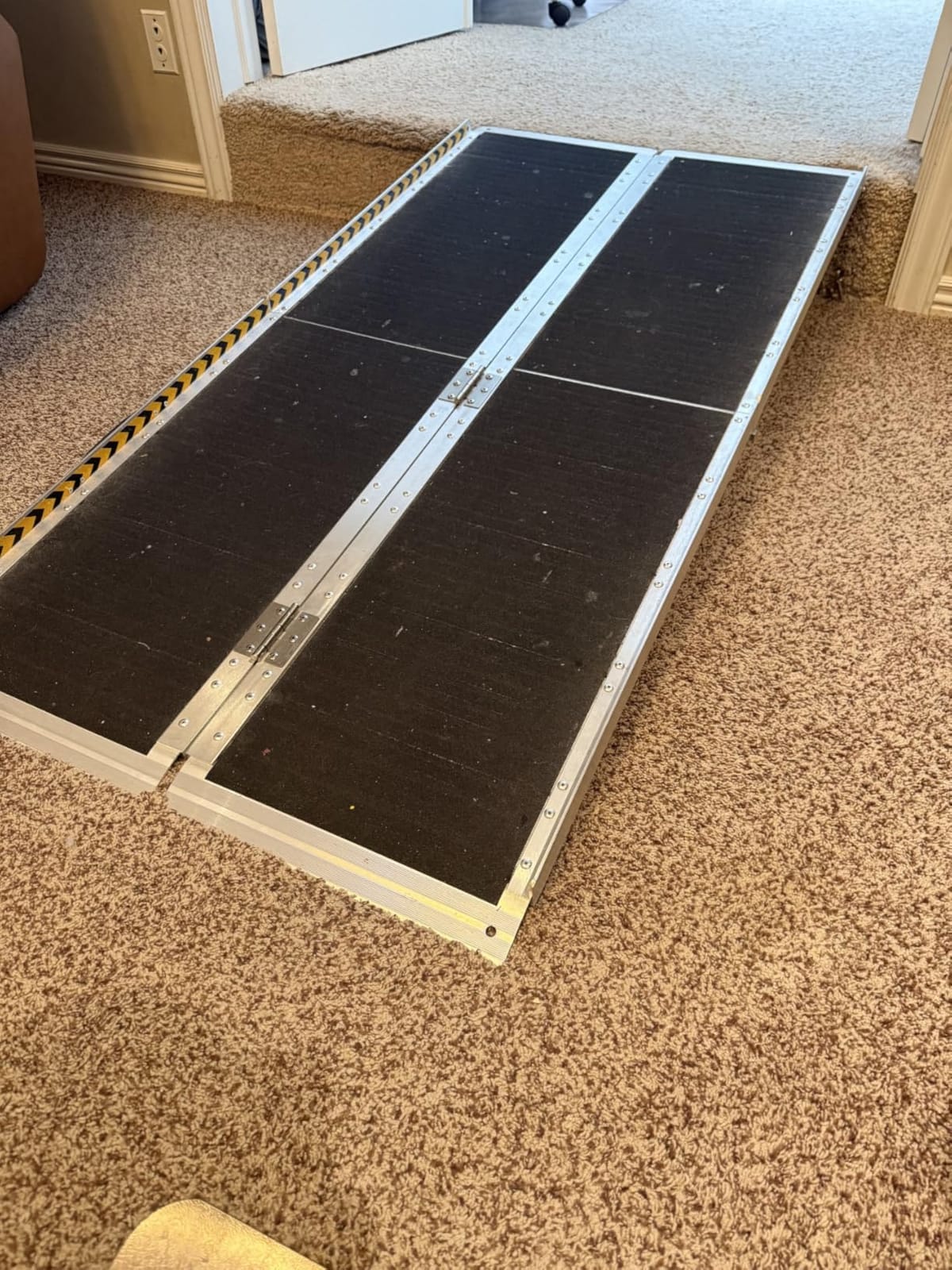 VNN Portable Wheelchair Ramp 4FT, Non-Slip Aluminum Ramps for Wheelchairs for Home, Handicap Wheelchair Ramps for Home Steps, Aluminum Loading Dock Plates, Doorways, Black customer photo 2