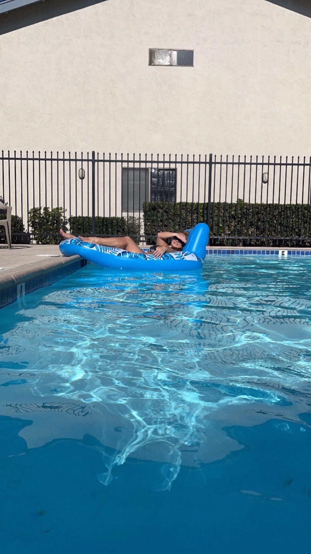 Jasonwell Inflatable Pool Float Adult - Pool Floaties Lounger Floats Raft Floating Chair Water Floaties for Swimming Pool Lake Lounge Float with Cup Holders Beach Pools Party Toys for Adults customer photo 2