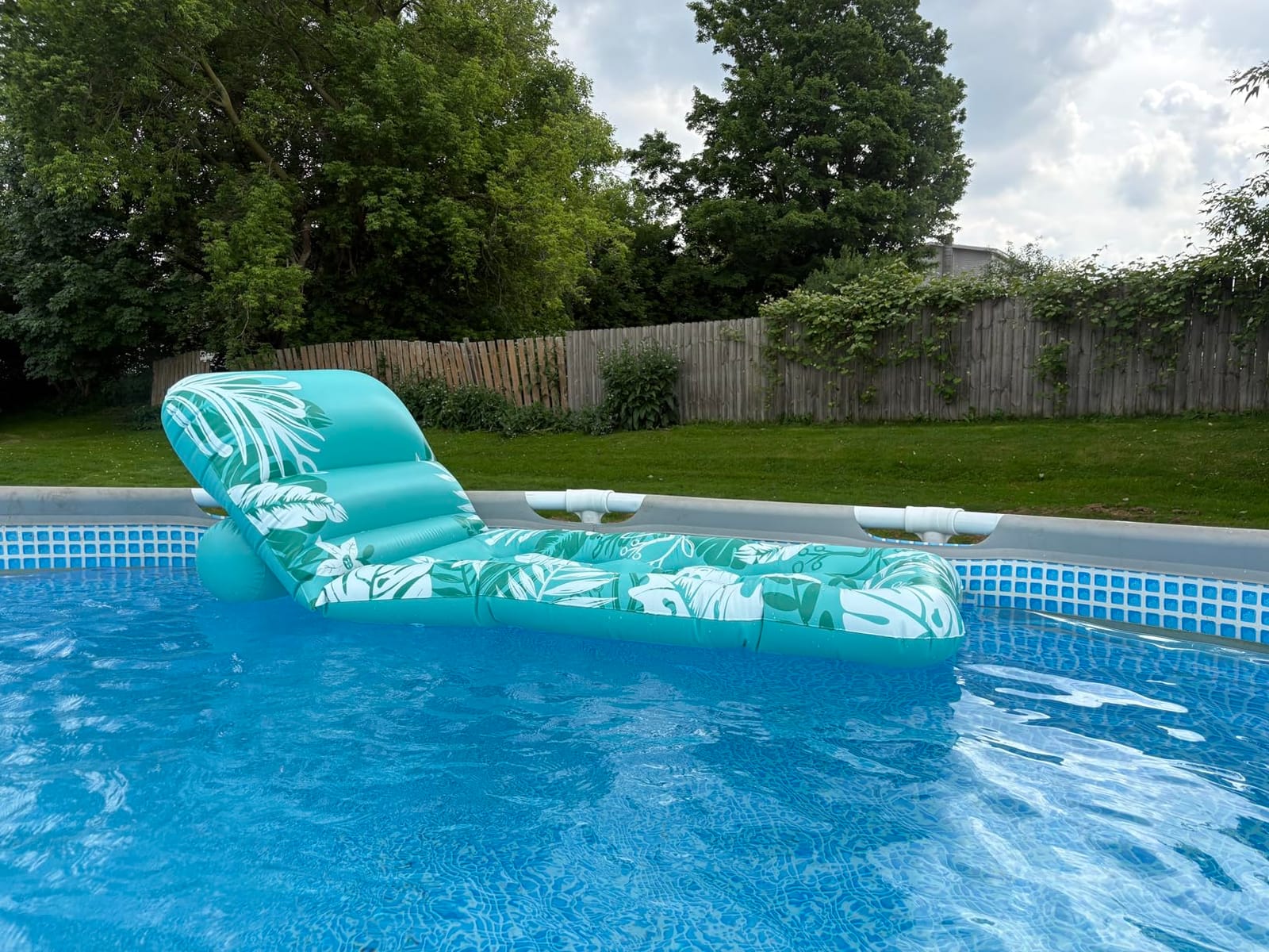 Jasonwell Inflatable Pool Float Adult - Pool Floaties Lounger Floats Floating Chair Raft with Adjustable Backrest Cup Holders Water Floaty Lake Lounge Tanning Floats Beach Party Toys for Adults customer photo 2