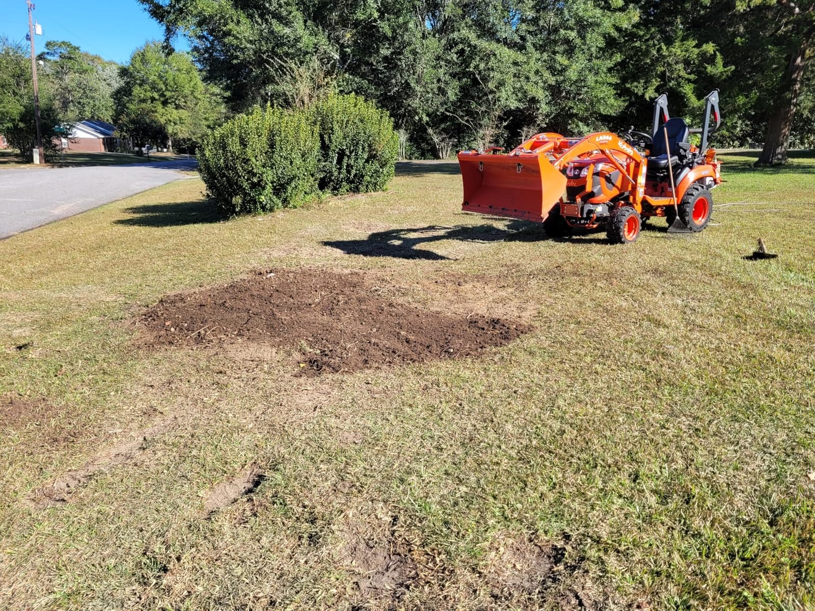 Titan Attachments Economy Series Stump Bucket Attachment, Universal Skid Steer Quick Tach, Serrated Leading Edge, Tree Scoop Digger for Removing Smaller Tree Stumps and Light Duty Ripping Roots customer photo 2